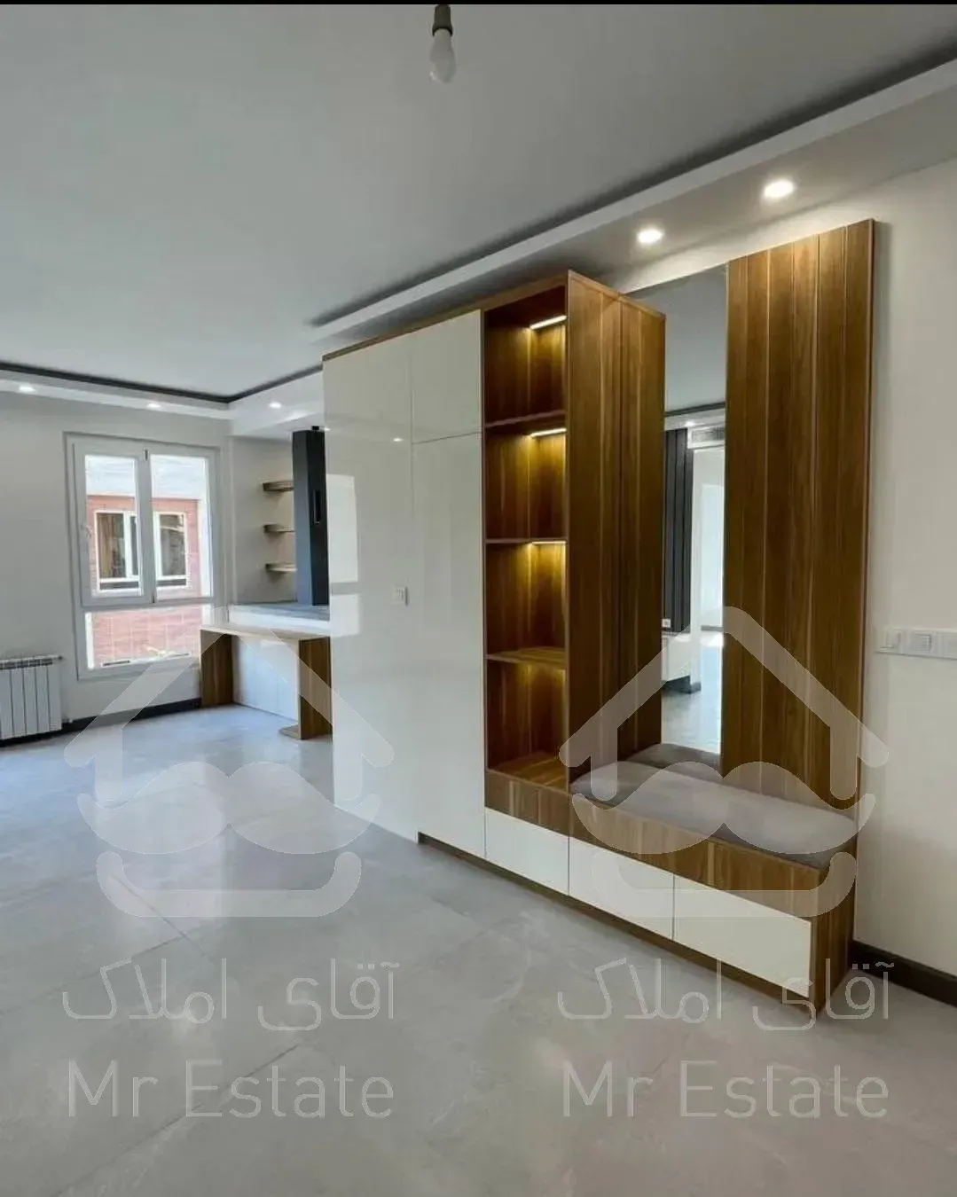 فروش واحد ۴۰ متری  چیتگربا ویو دریاچه