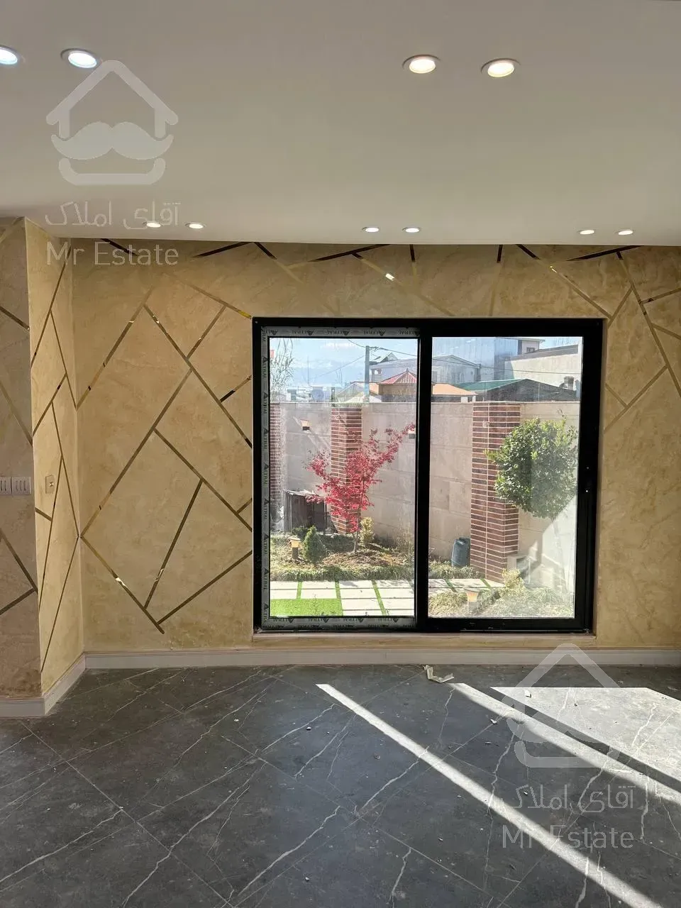 ویلا باغ فلت۳۱۰متری استخرداخلی خاص ولاکچری