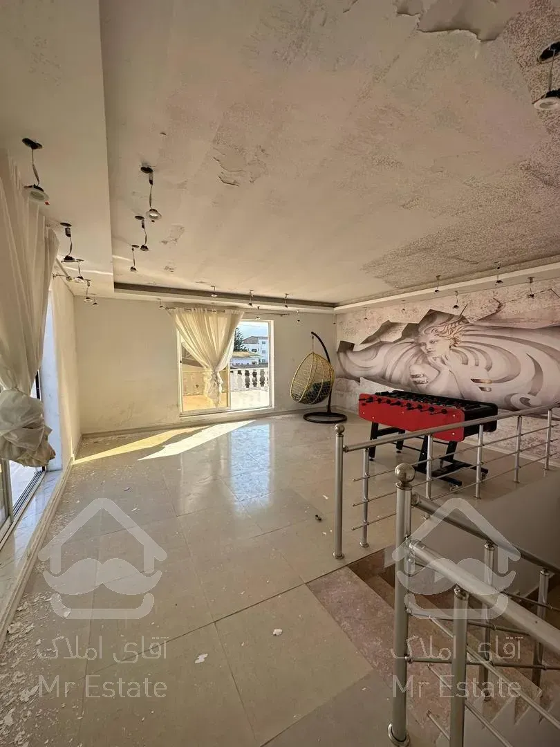 تریبلکس با استخر وروفگاردن ویو ابدی و دلباز