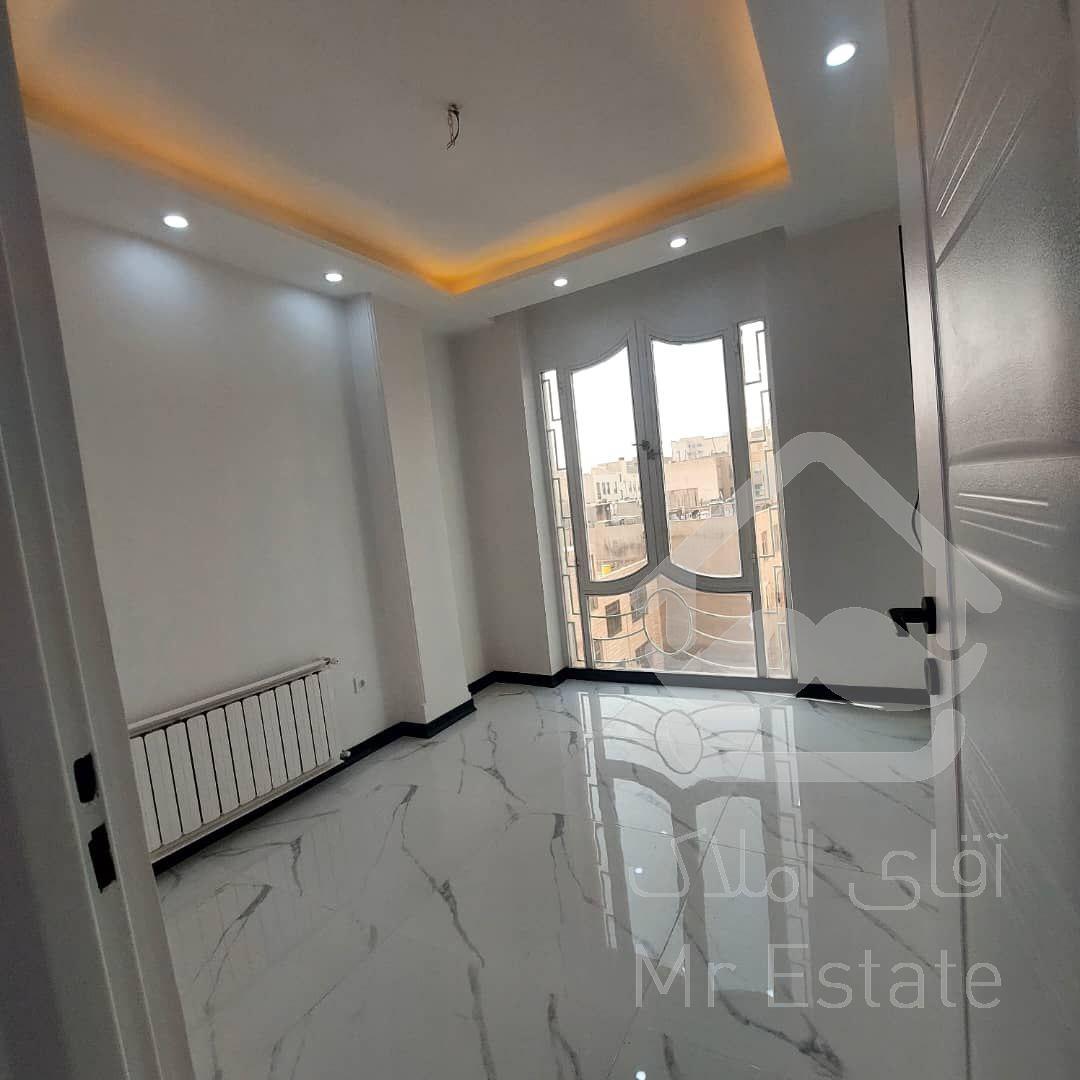 فروش‌آپارتمان ۱۱۱متر۲خواب تک واحدی ۲کله قرق نور آفتاب سازه ای شخصی ساز