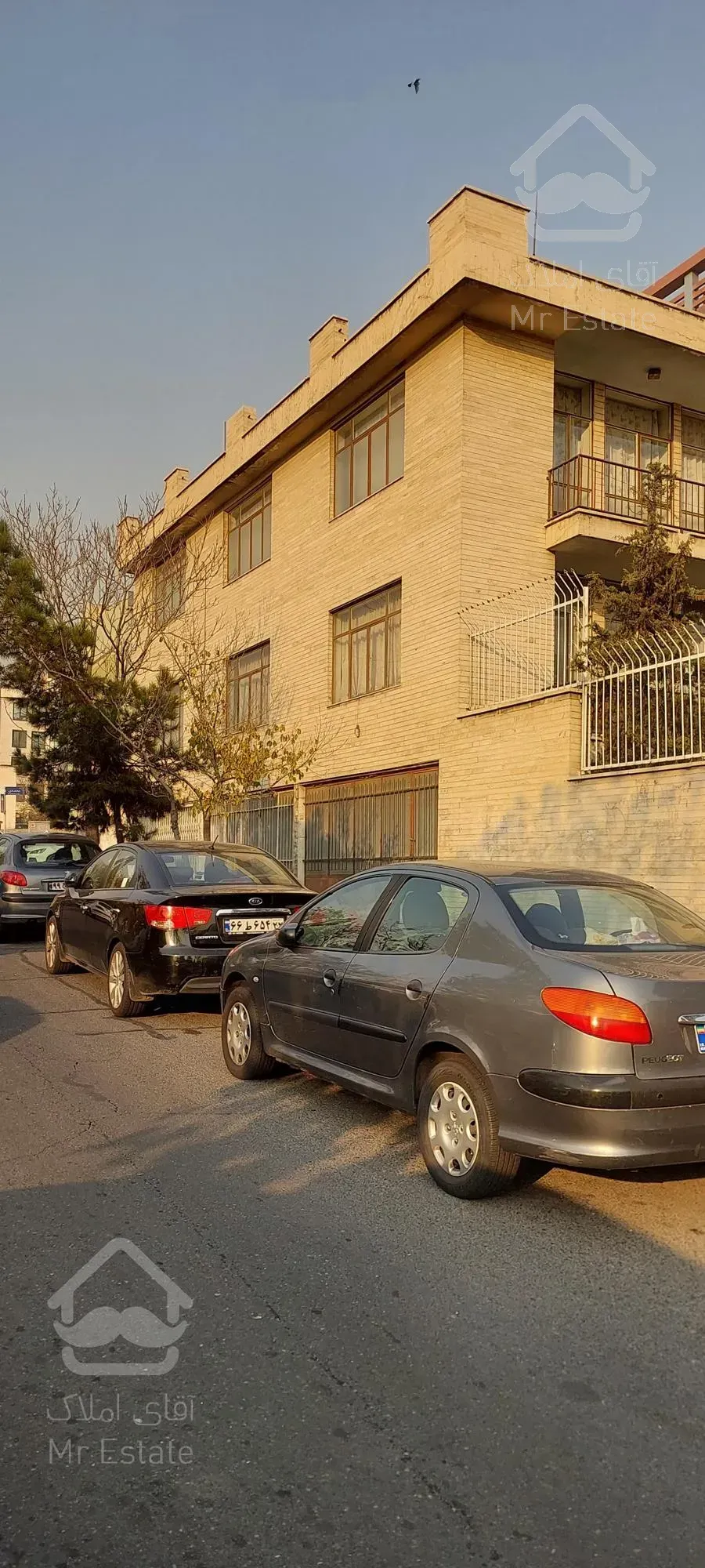 ۶۵۰ متر کلنگی بر اصلی اشرفی اصفهانی قابلیت تهاتر