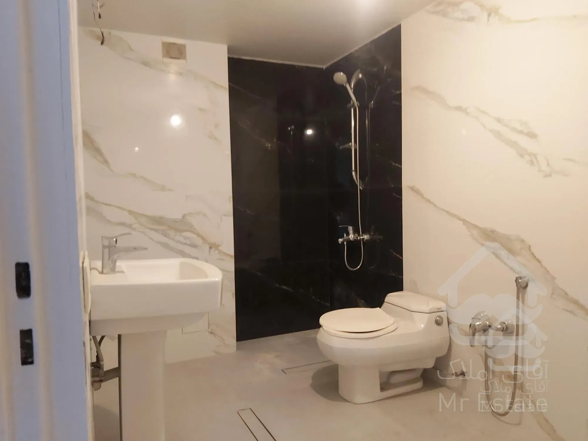 ۱۴۶ متر/ میرداماد/سه واحد مشابه موجود