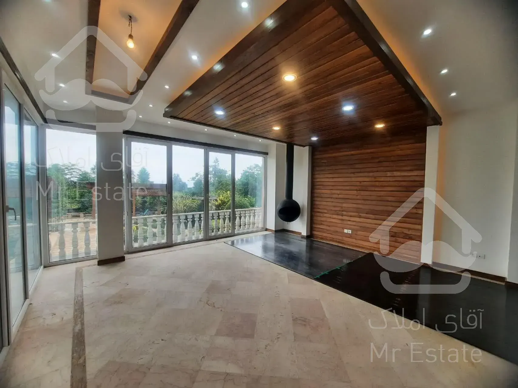 فروش ویلا در رویان استخر دار شهرکی سند دار کلید نخورده شیک