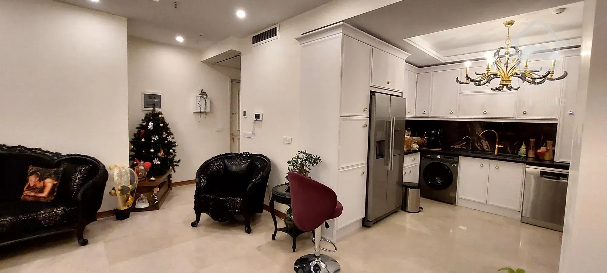 110متر ۲خواب نوساز  بلوار فردوس