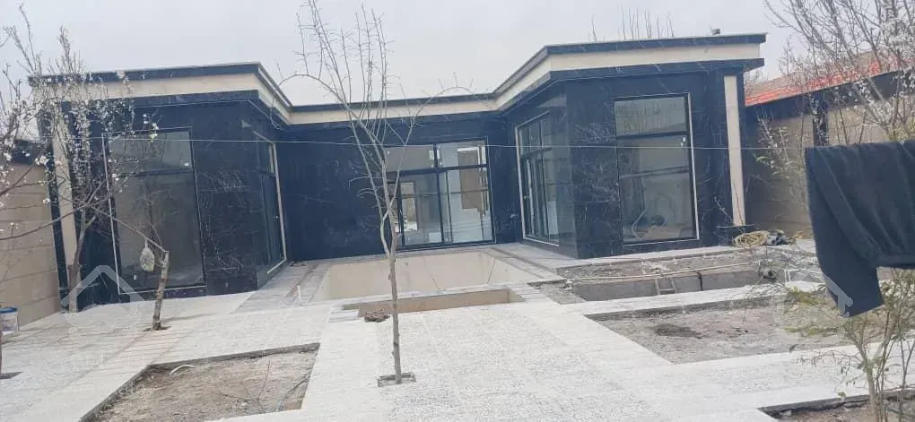 ۱۳۵متر*باغچه لاکچری*بهترین لوکیشن*