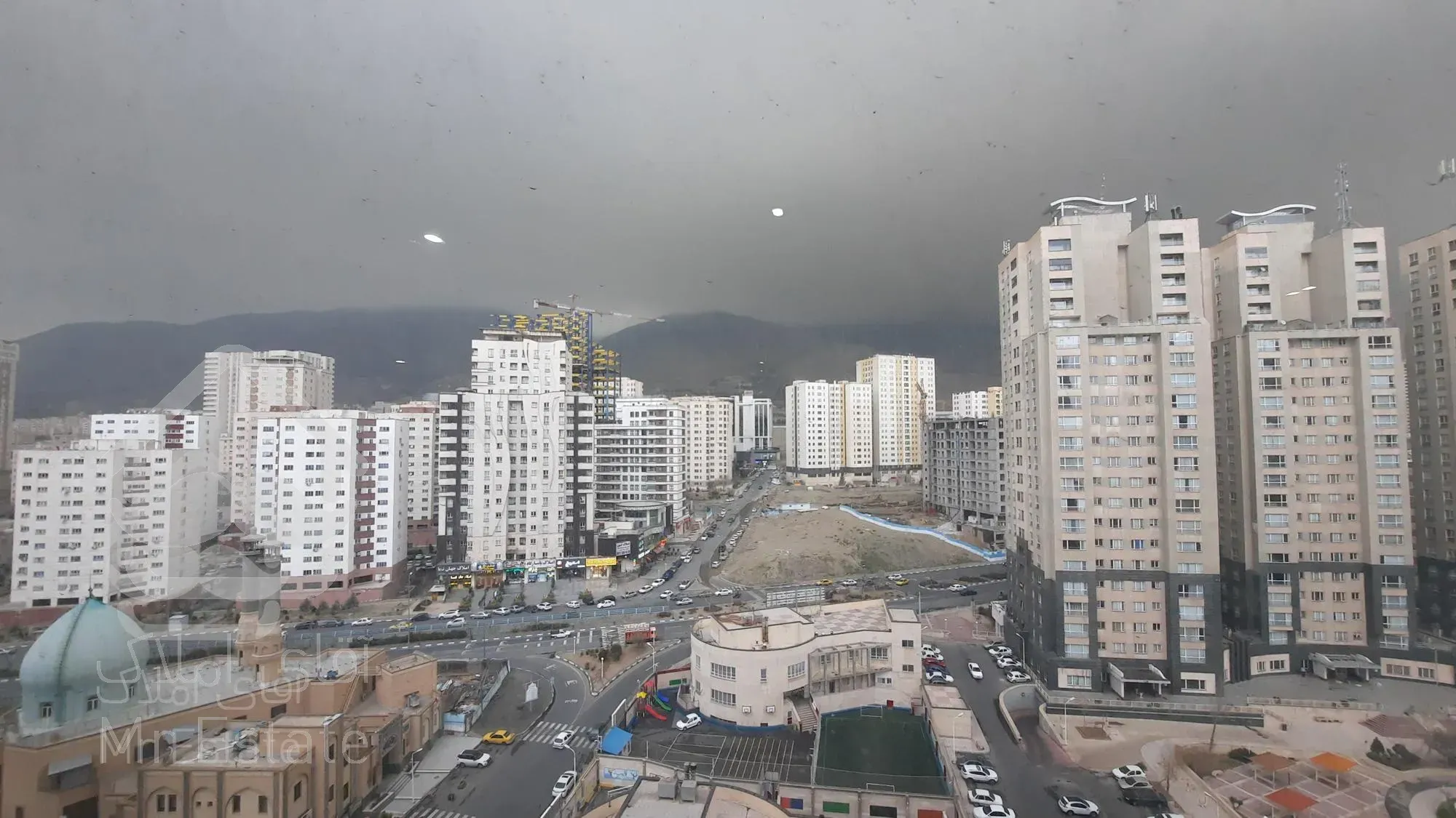 ۱۳۰ متر / ویو بدون مشرف / دریاچه