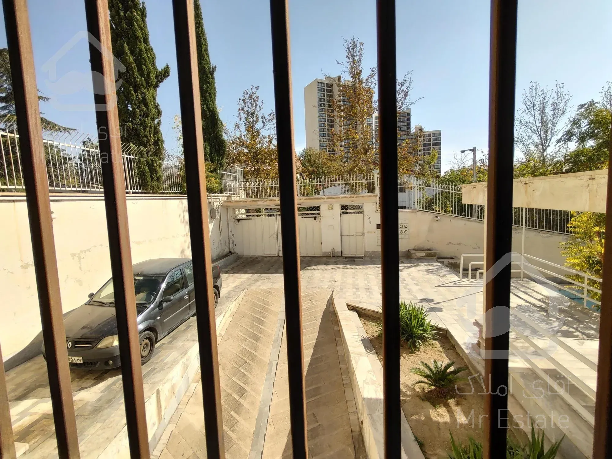 ویلا باغ ۱۵۰متر ۳خواب/یک از چهار/۳پارکینگ