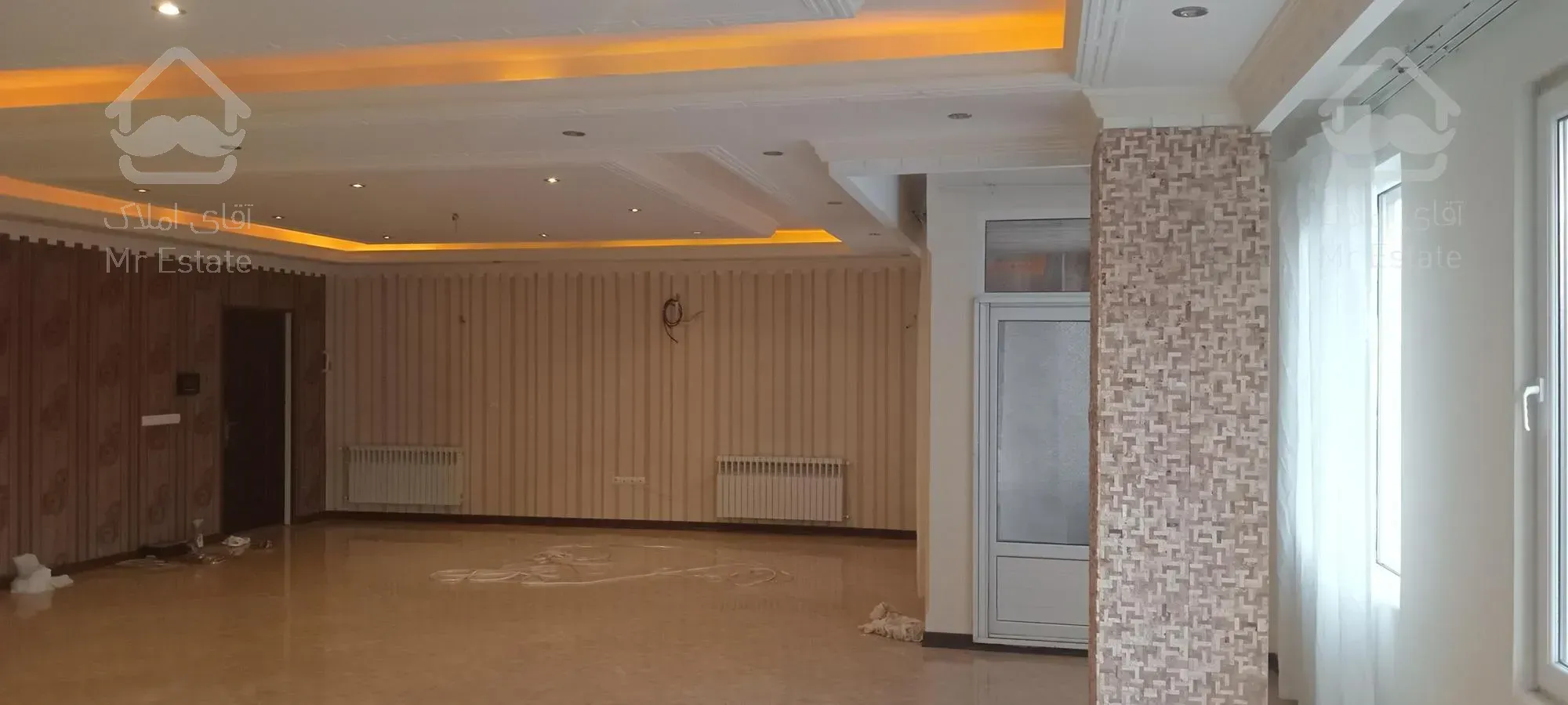 ۲۴۰ متر /۳ خوابه/فوق مدرن/ دریاچه چیتگر