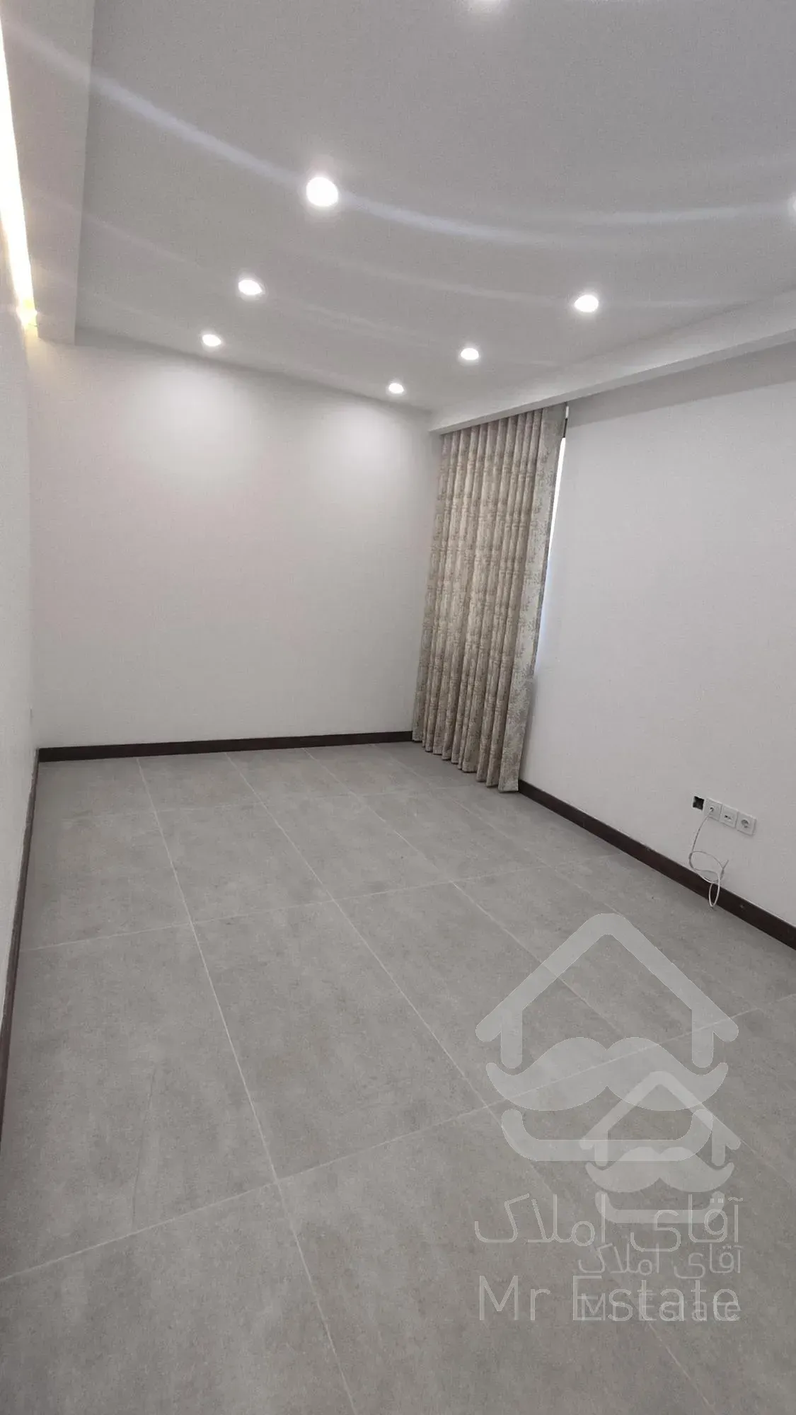 آپارتمان ۳ خوابه ۱۵۷ متری ولیعصر قصرالدشت تک واحدی صفر