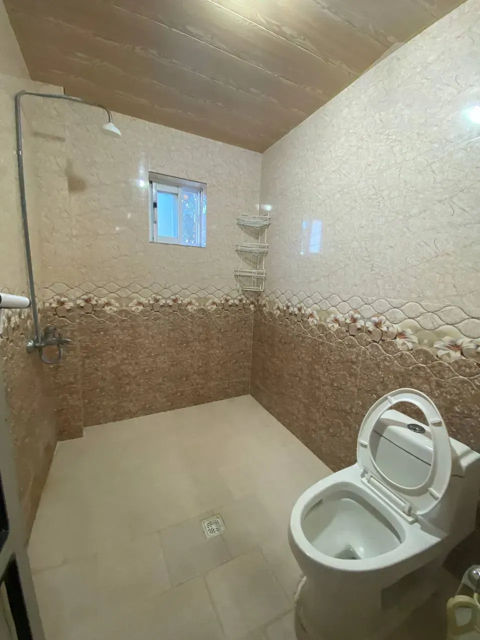 رهن و اجاره واحد ۱۶۰متری کمربندی ونوش