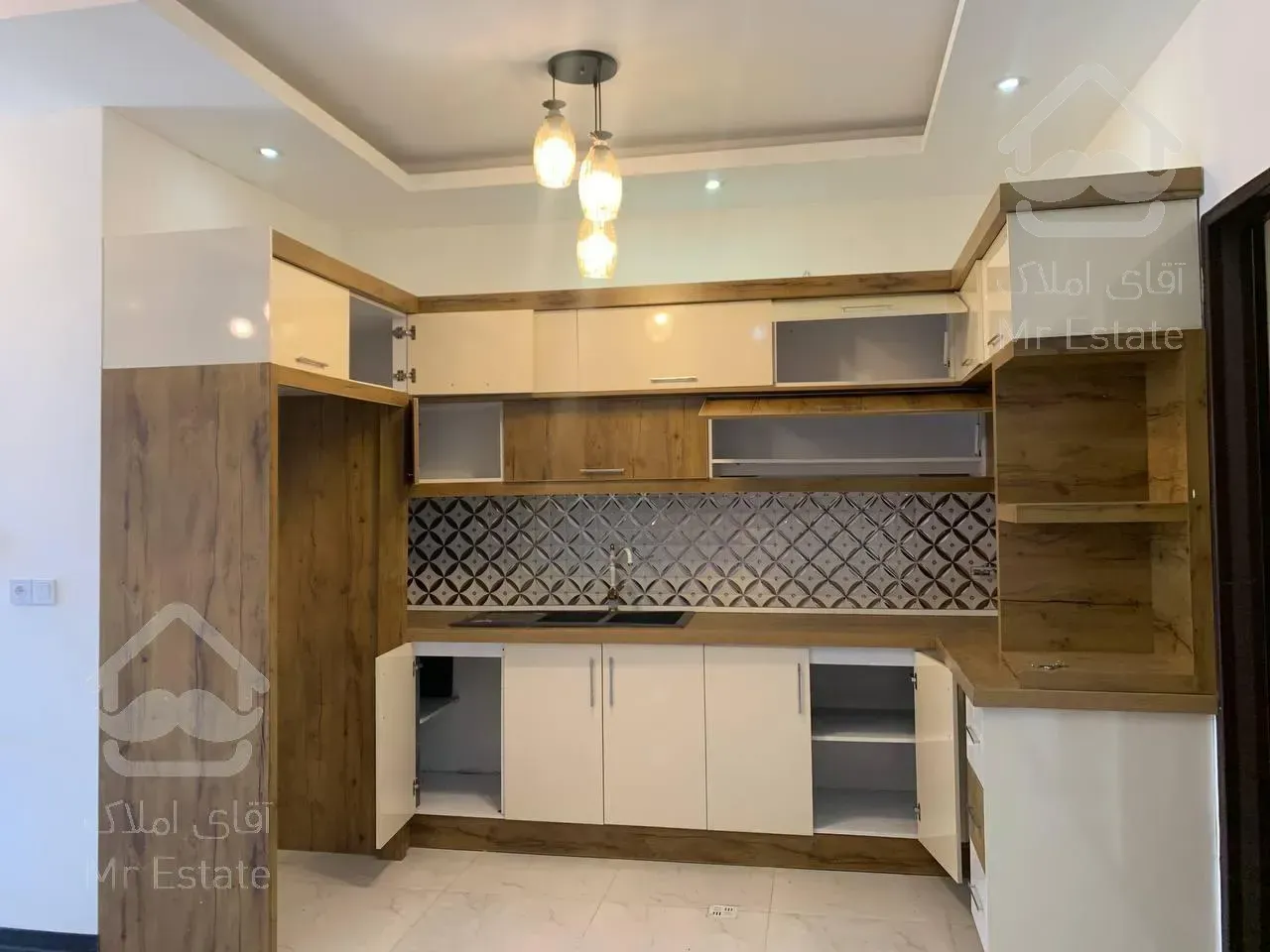 ویلا فلت مینیمال خوش نقشه در منطقه ای سرسبز