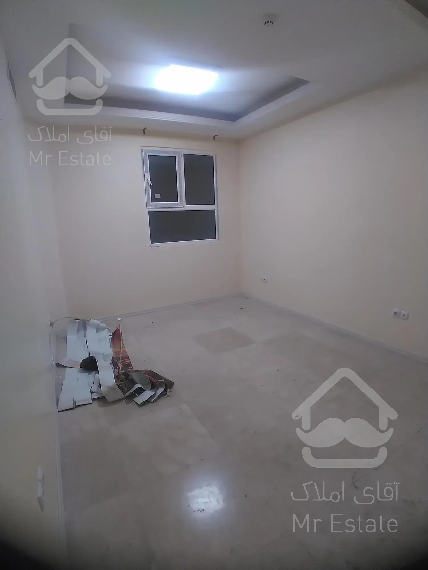 ۱۴۰ متر سند اداری گاندی