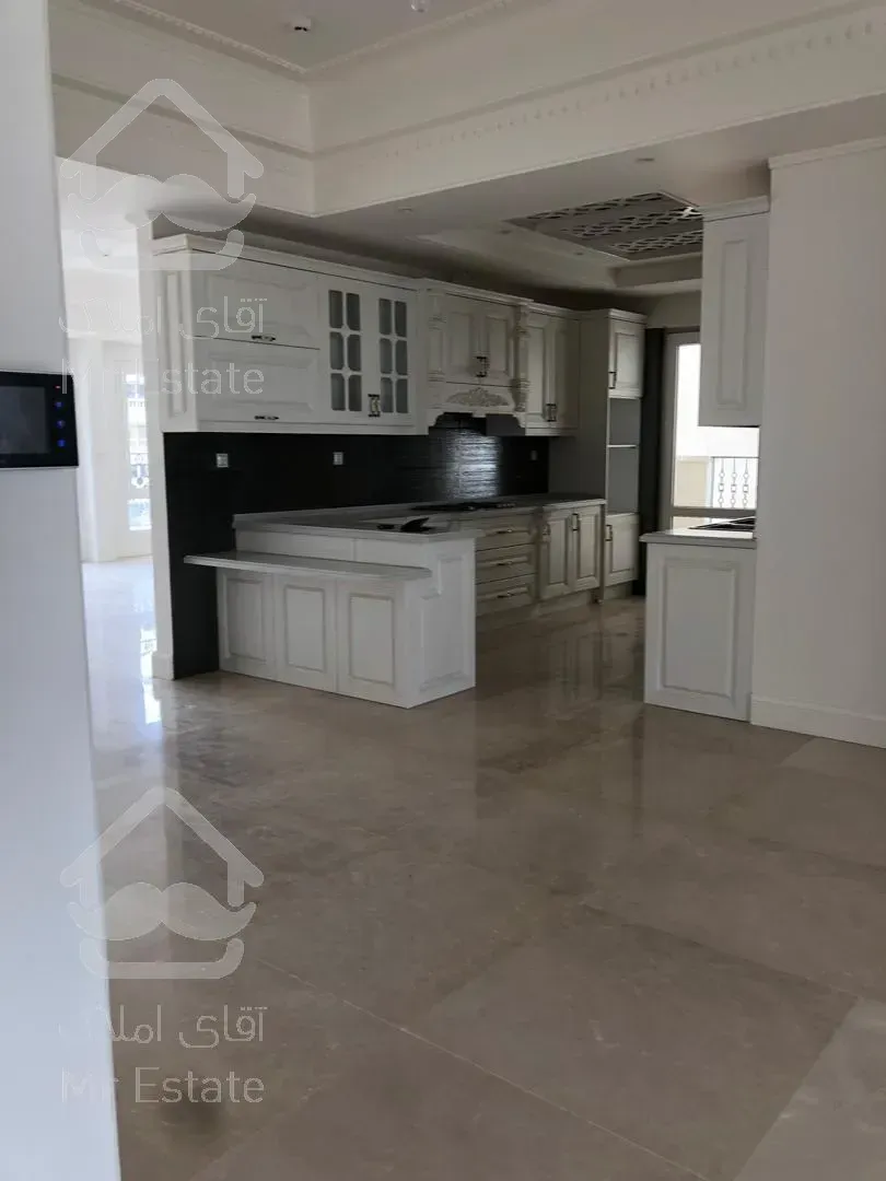 کامرانیه جنوبی ۳۵۰متر کلید نخورده