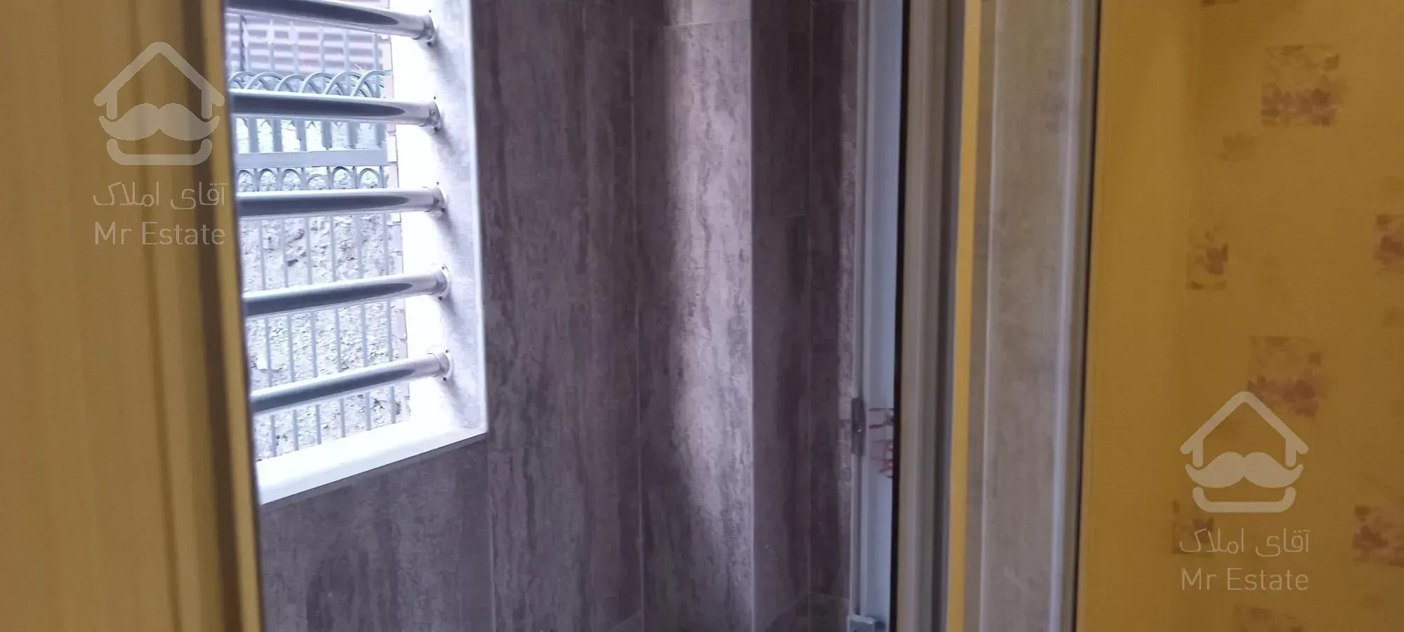 ۲۴۰ متر /۳ خوابه/فوق مدرن/ دریاچه چیتگر