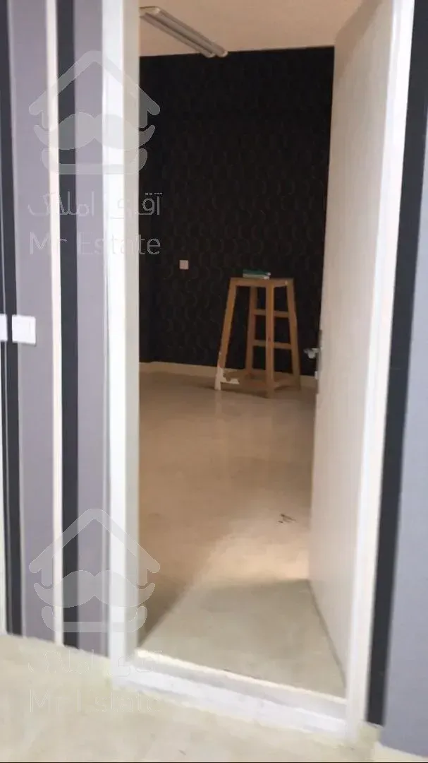 ۲۰۰ متر اداری ورودی مستقل حیاط اختصاصی