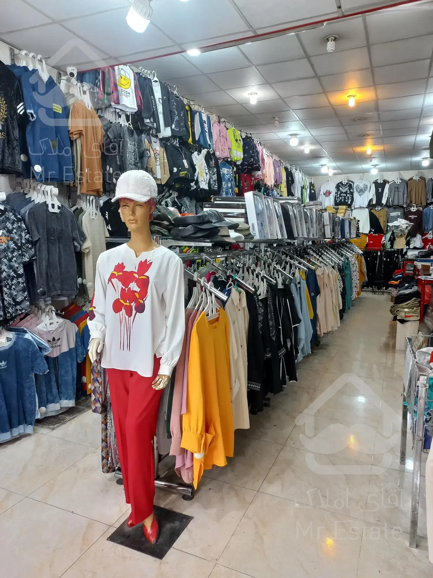 مغازه پرتردد ۲۴۵ متر بازاری