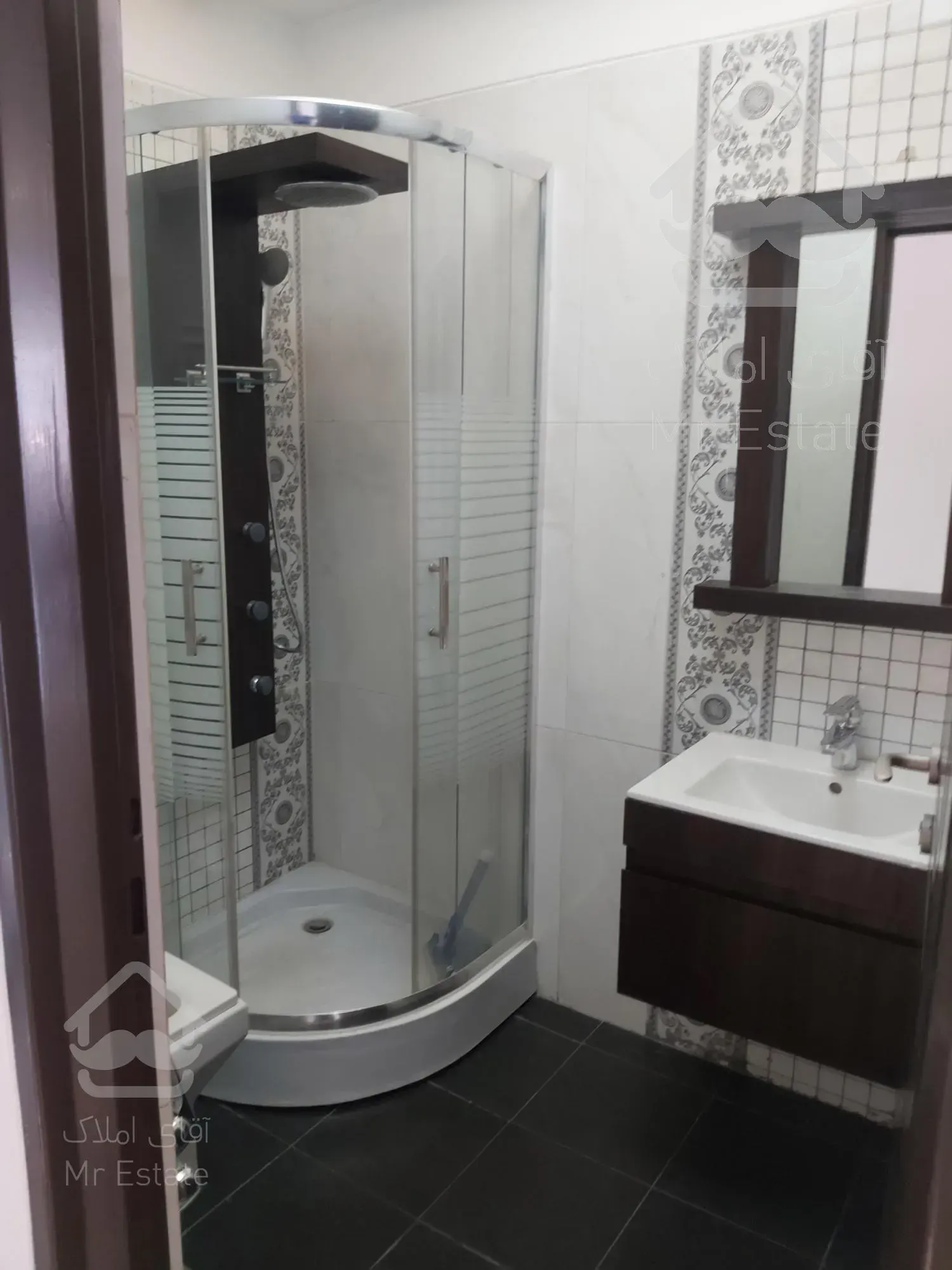 ۱۴۶ متر/ میرداماد/سه واحد مشابه موجود