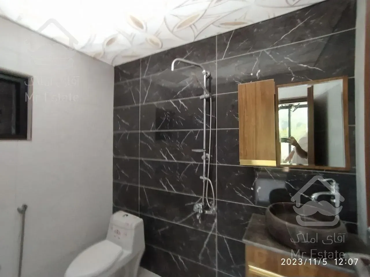 ویلا تریبلکس طراحی ژورنالی با دو روفگاردن ویو ابدی