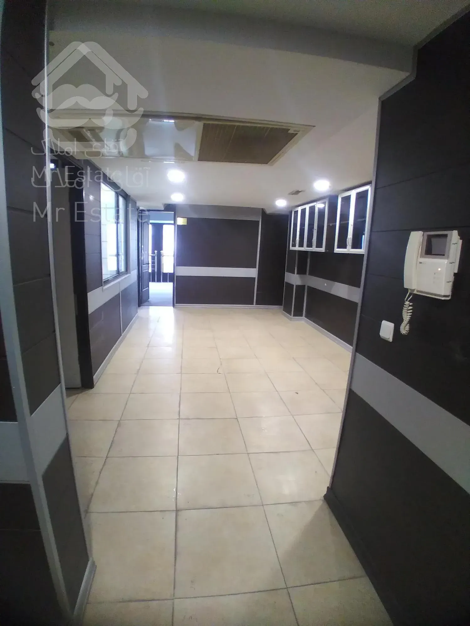 ۴ واحد در یک طبقه سند اداری