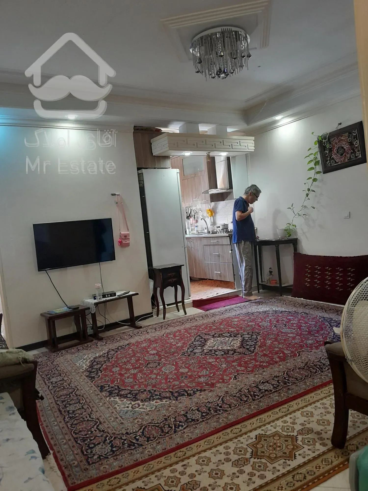 اپارتمان۴۳ متر اسانسور انباری