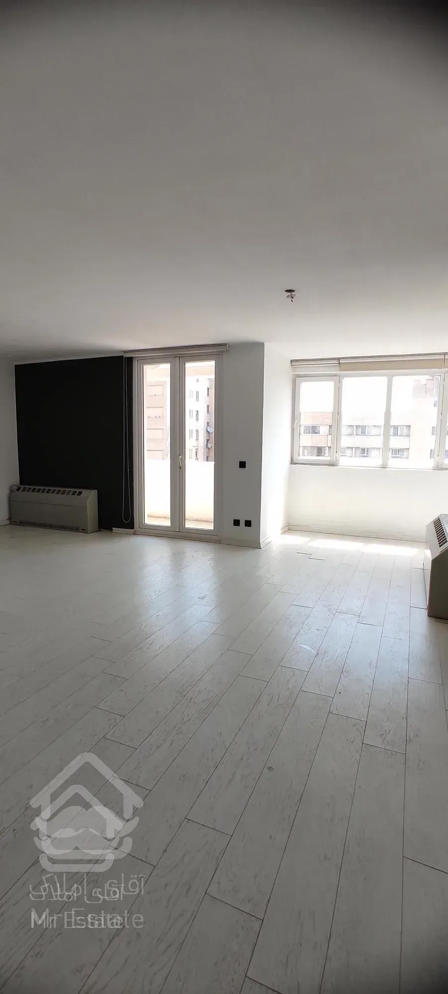 ۱۳۰متر بازسازی شده با پارکینگ مسقف آتی ساز