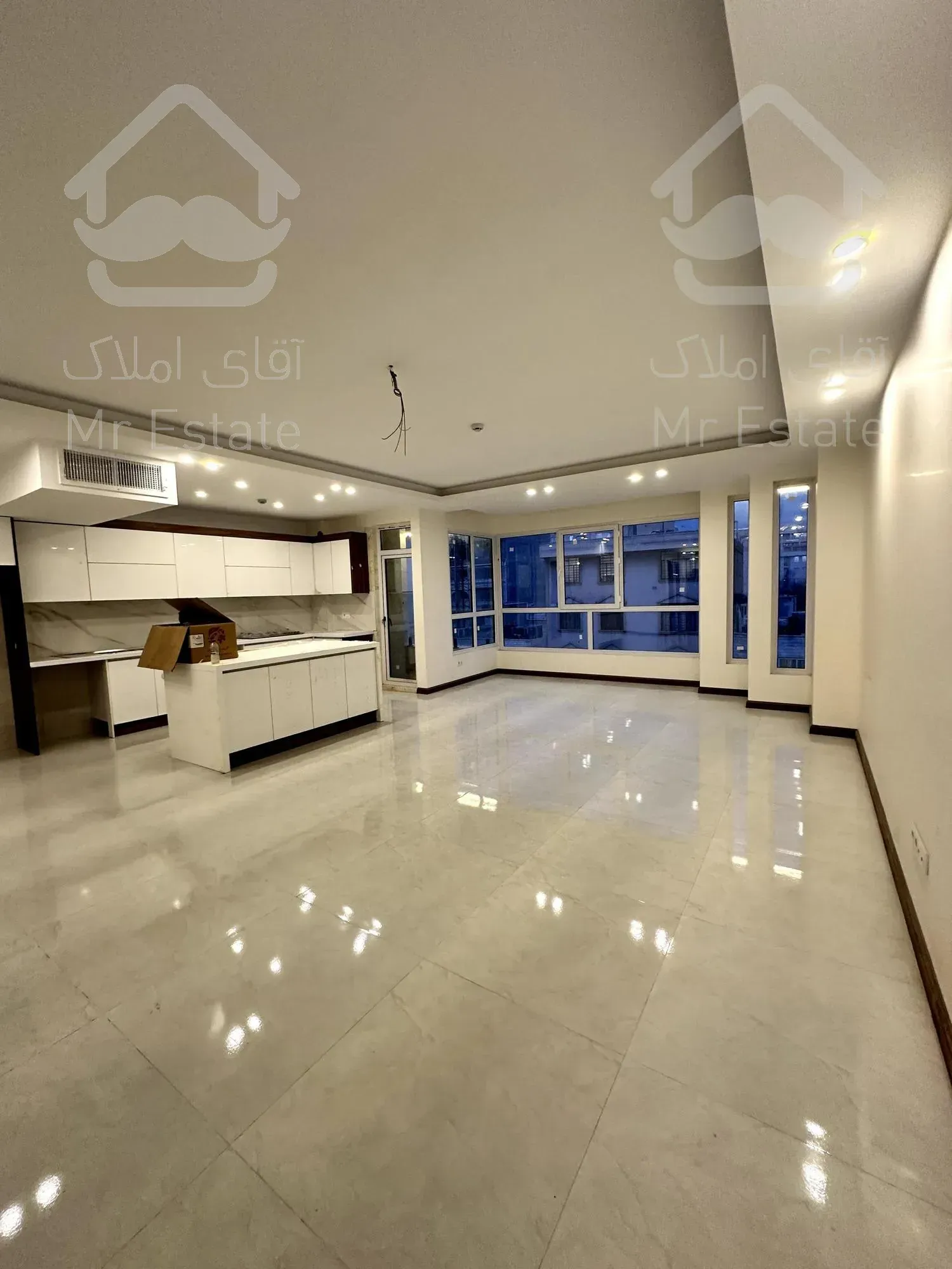 آپارتمان ۱۴۵ متری در گوهردشت / تجهیز شده/ جنوبی غرق نور