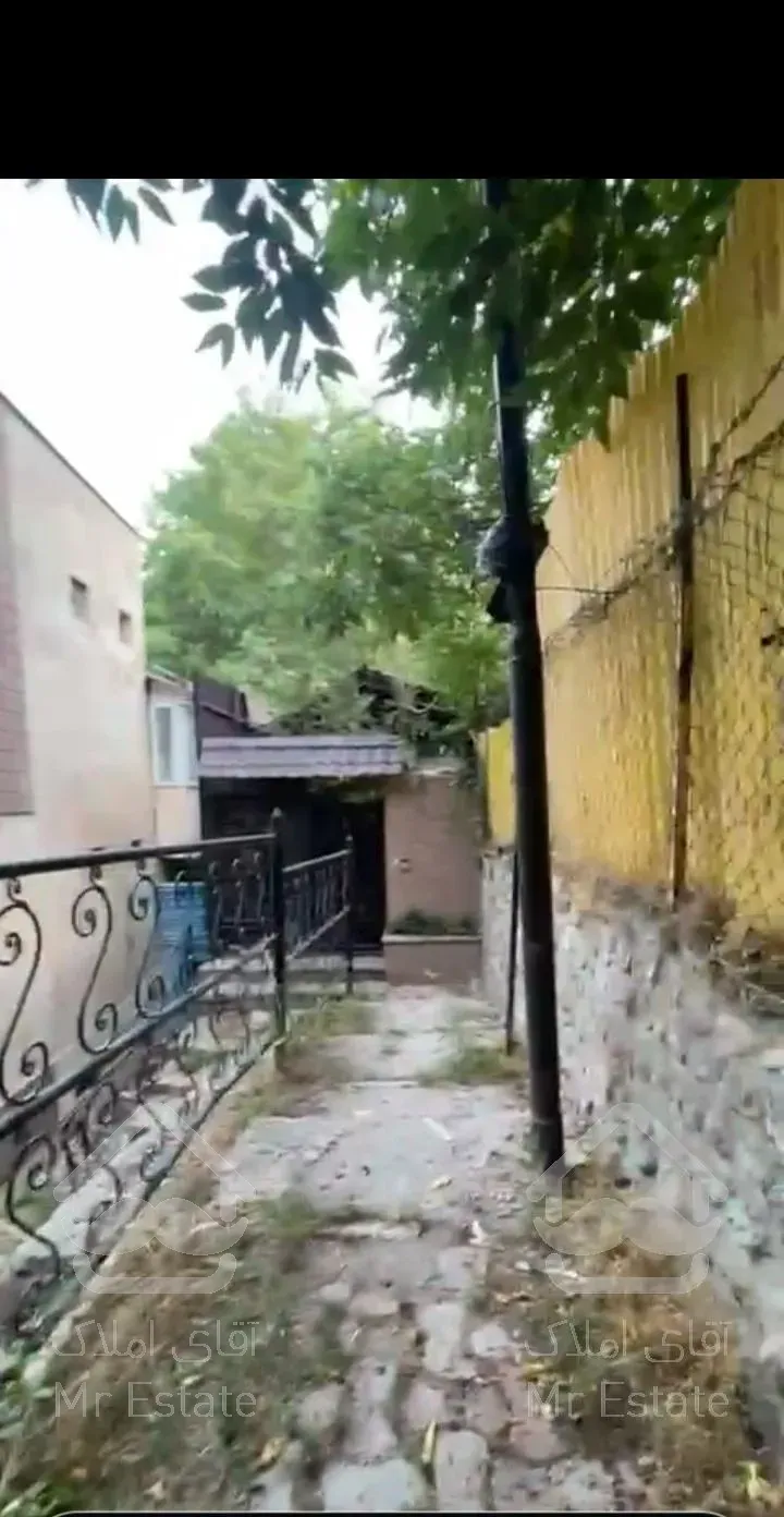 زمین ۳۰۰متری/ بهترین لوکیشن فشم