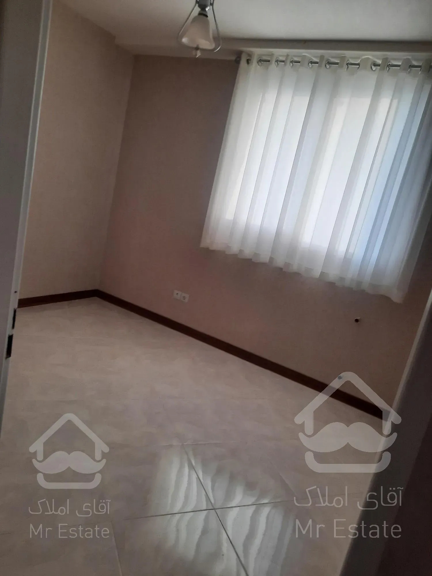 آپارتمان 127 متری 3خواب خیابان 10 متری برق