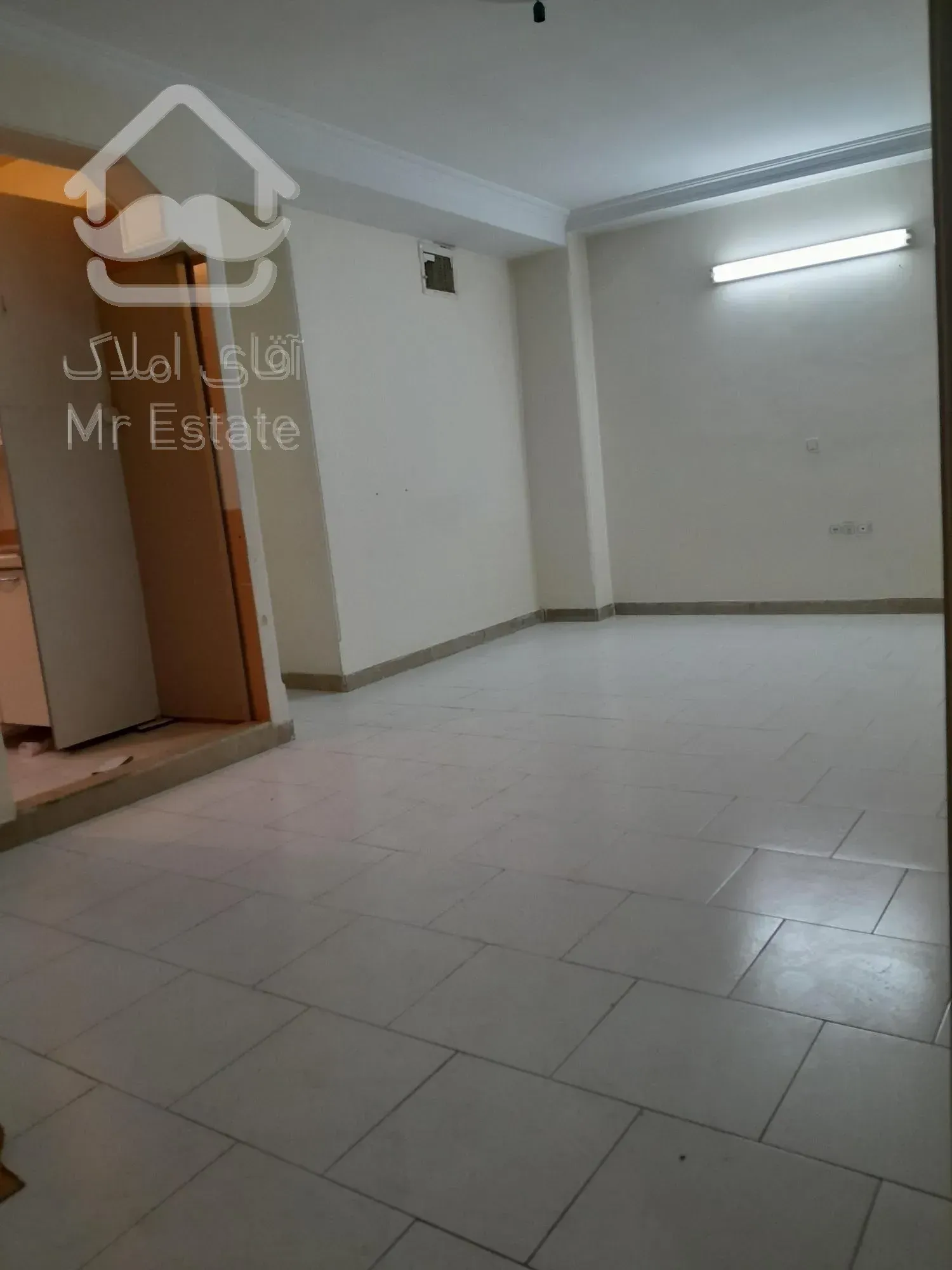 اپارتمان ۵۰ متر پارکینگ انباری