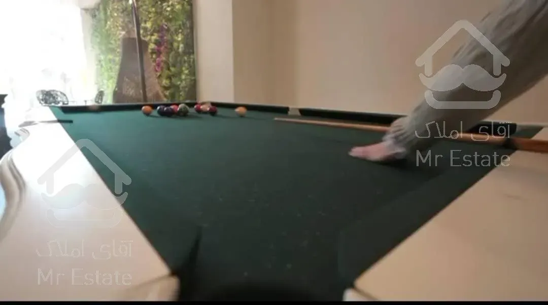 فروش یکجا ۵ طبقه ۳۰۰ متری