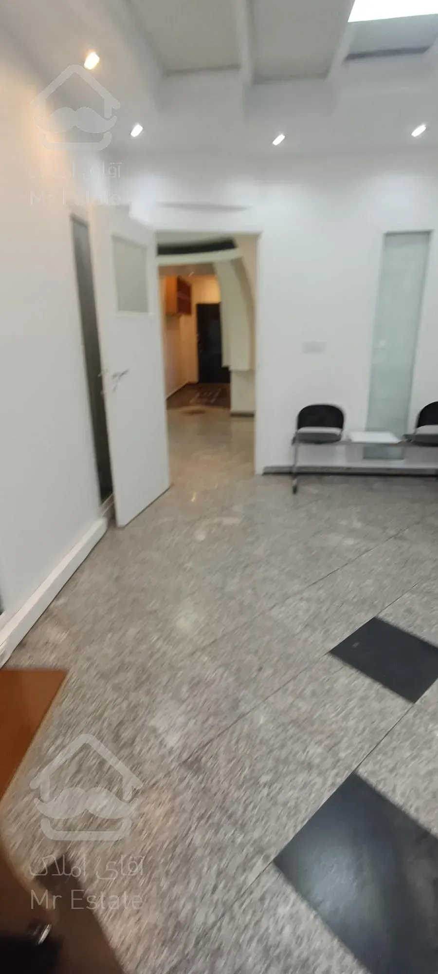 فروش موقعیت اداری ۱۴۵ متر میدان ونک