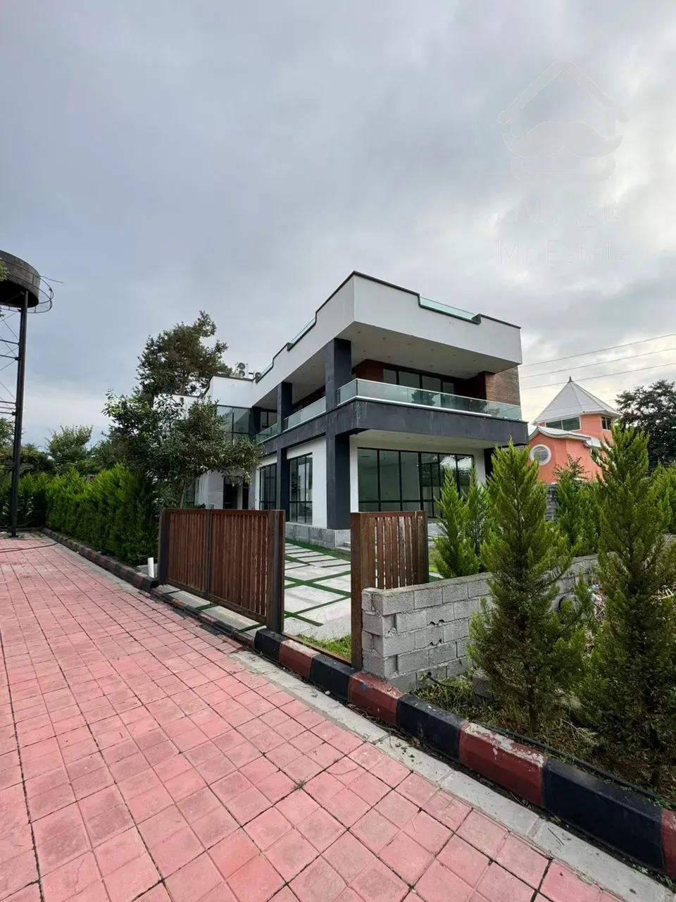 رهن و اجاره ویلا مدرن شهرکی زیر قیمت ۶۰۰متری وازیوار