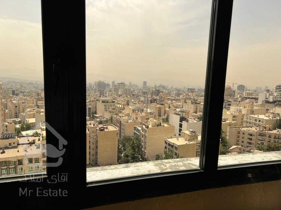 زعفرانیه 180 متر طبقه 12 با دید کل تهران و 12 متر بالکن