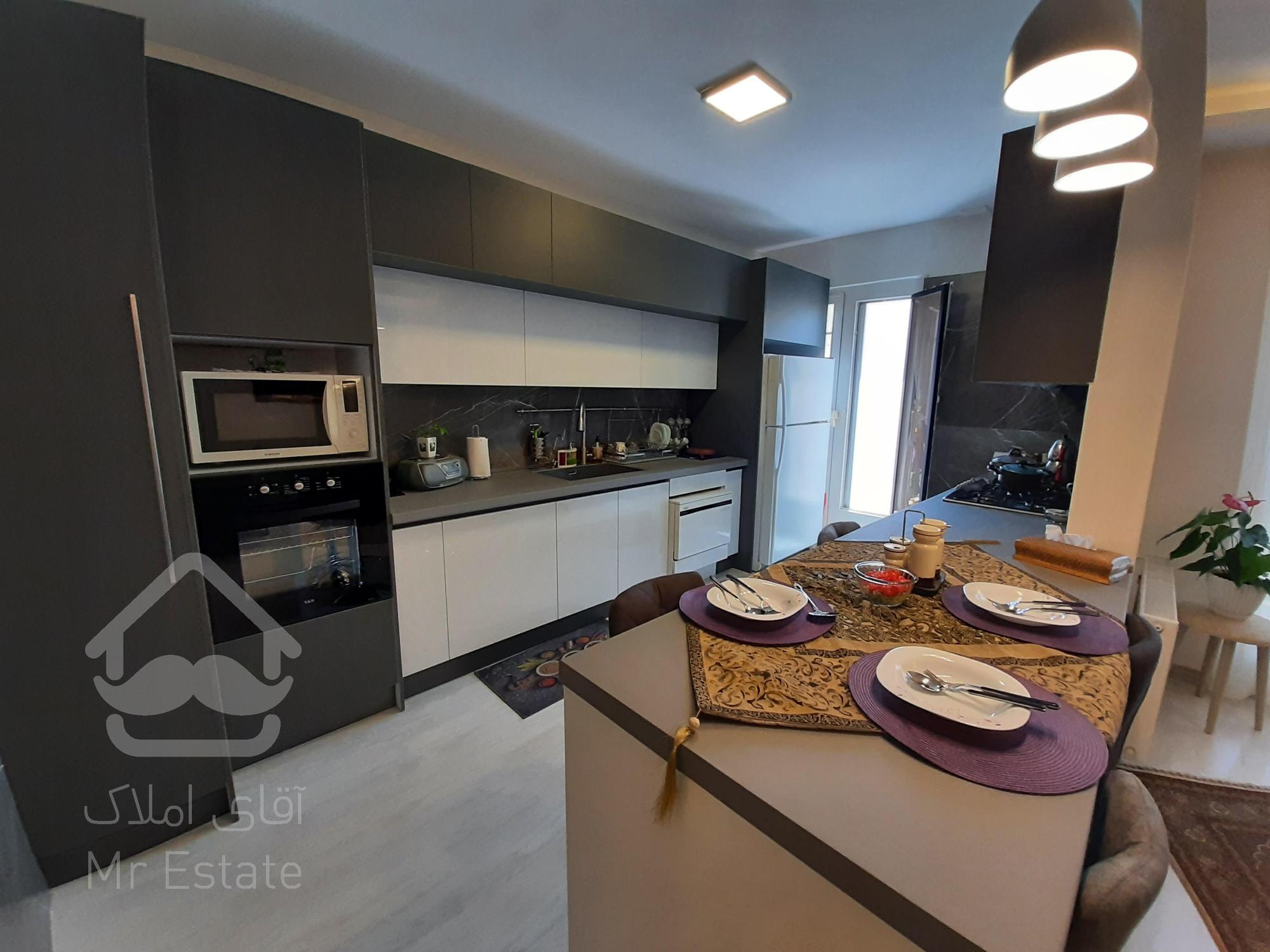 شهرک غرب 105 متر 2نبش غرق در نور (چشم انداز ابدی)