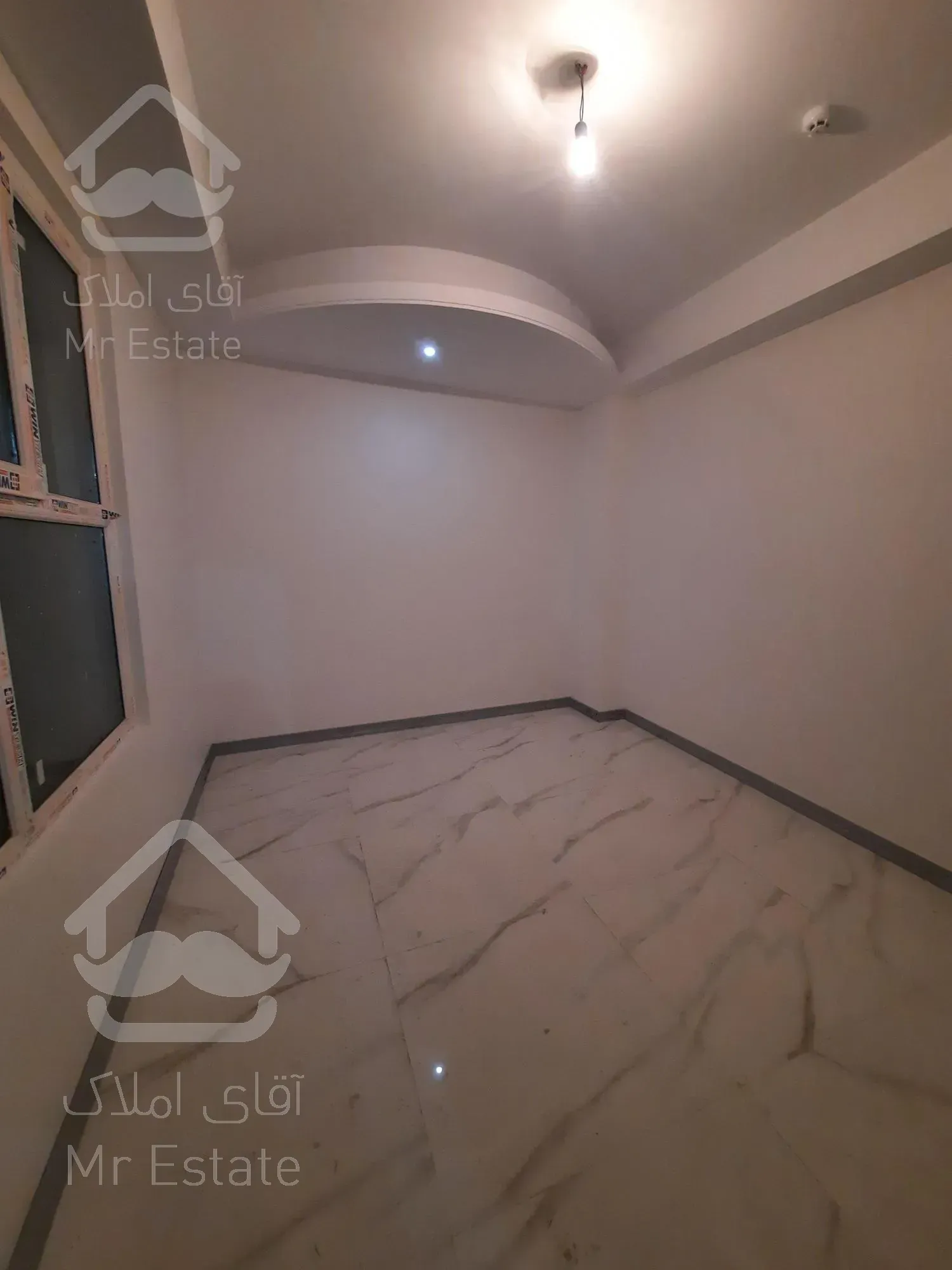 ۱۰۵ متر/۲ خواب/رو به افتاب/پونک همیلا