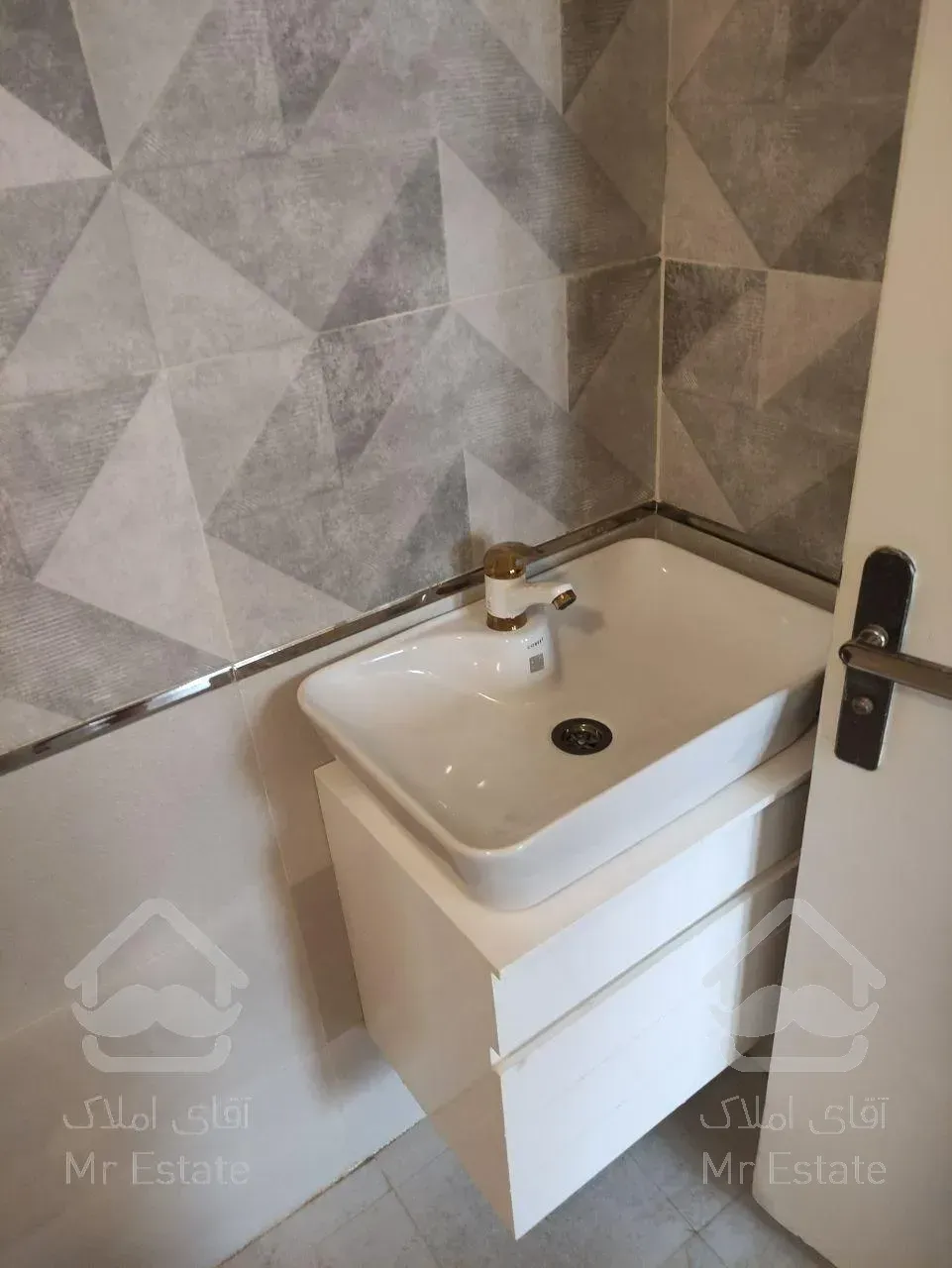 ۴۱ متر یک خواب آزادی دوبر