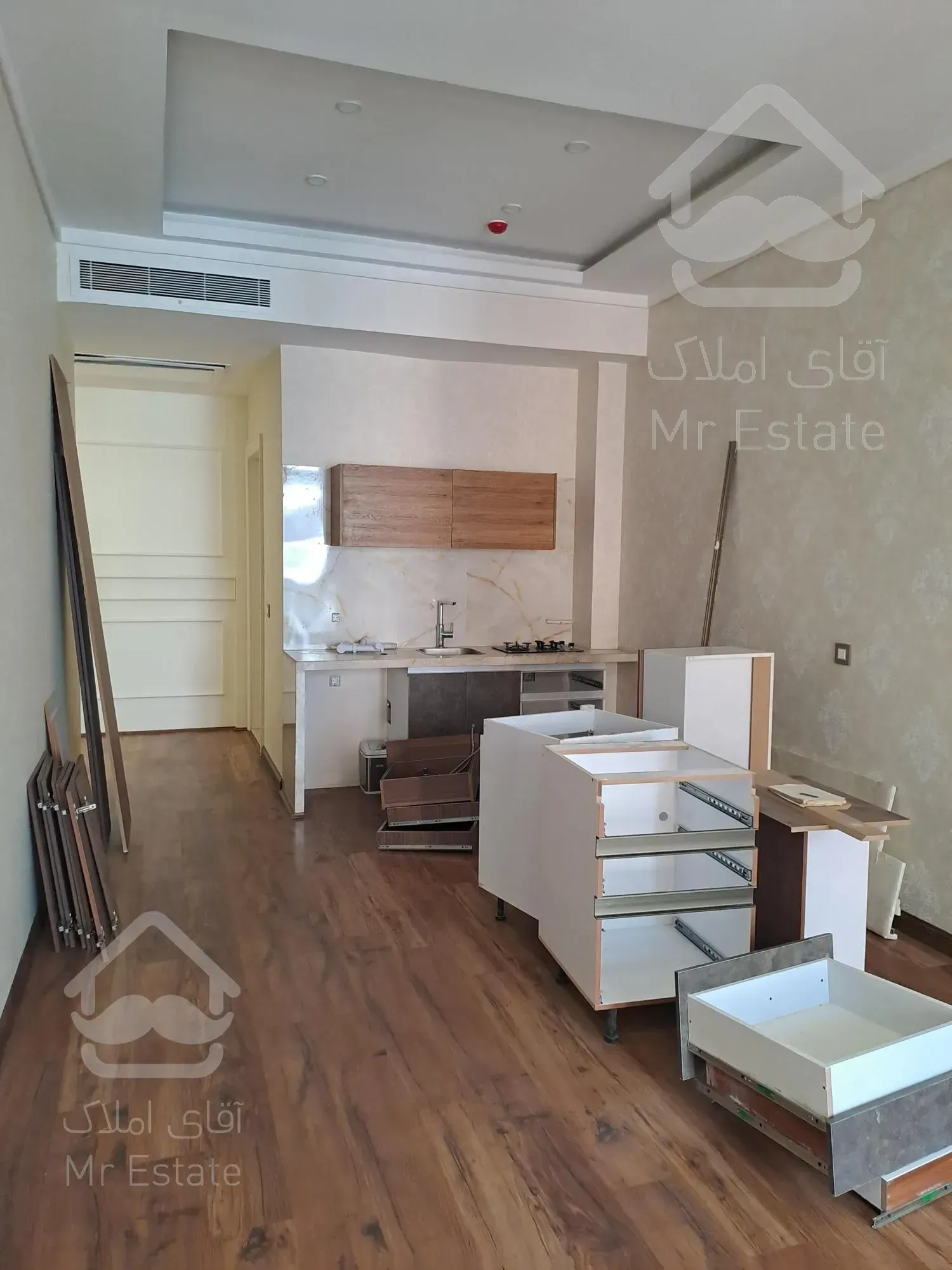 زعفرانیه ۵۵۰ متر تاپ لوکیشن آفتابگیر بی حد و مرز