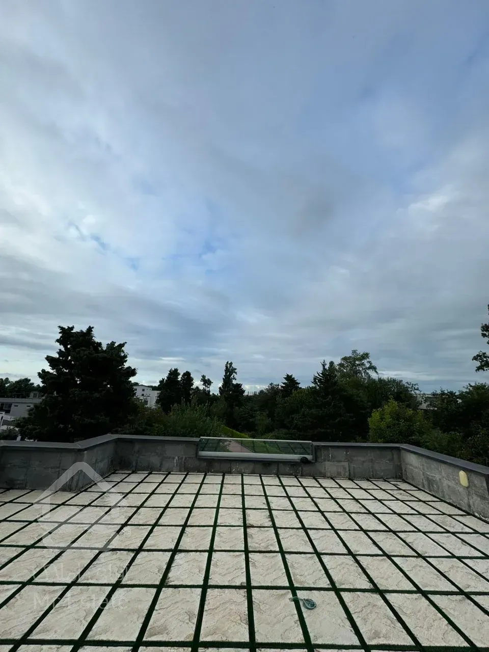 رهن و اجاره ویلا مدرن شهرکی زیر قیمت ۶۰۰متری وازیوار