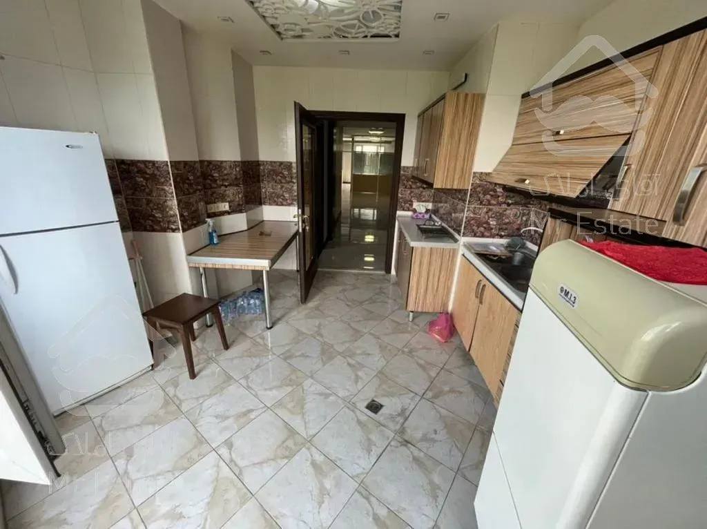 ۲۱۰ متر سند اداری خیابان آرارات