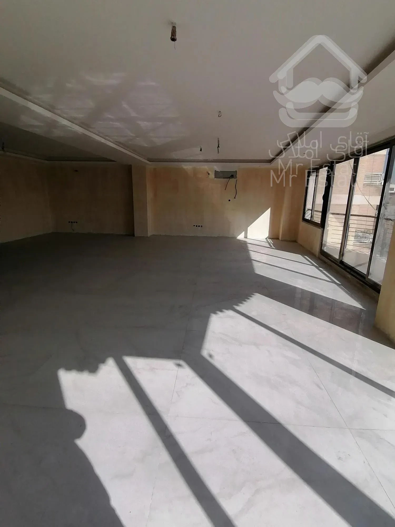 آپارتمان/200متر/ مشتاق/ویو مادی