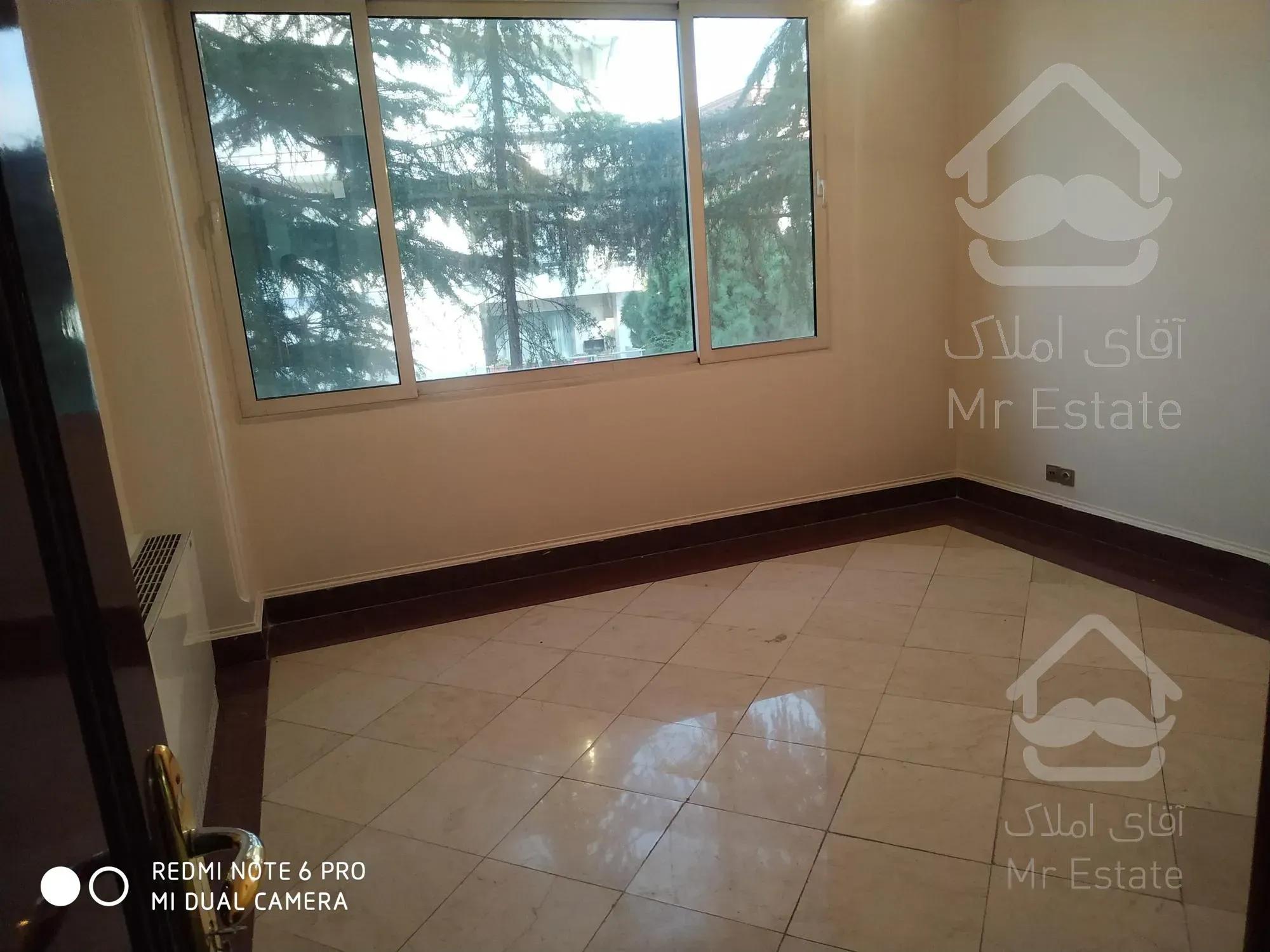 ۳۶۰متر / ۴خواب / بافت ویلایی شهرک غرب