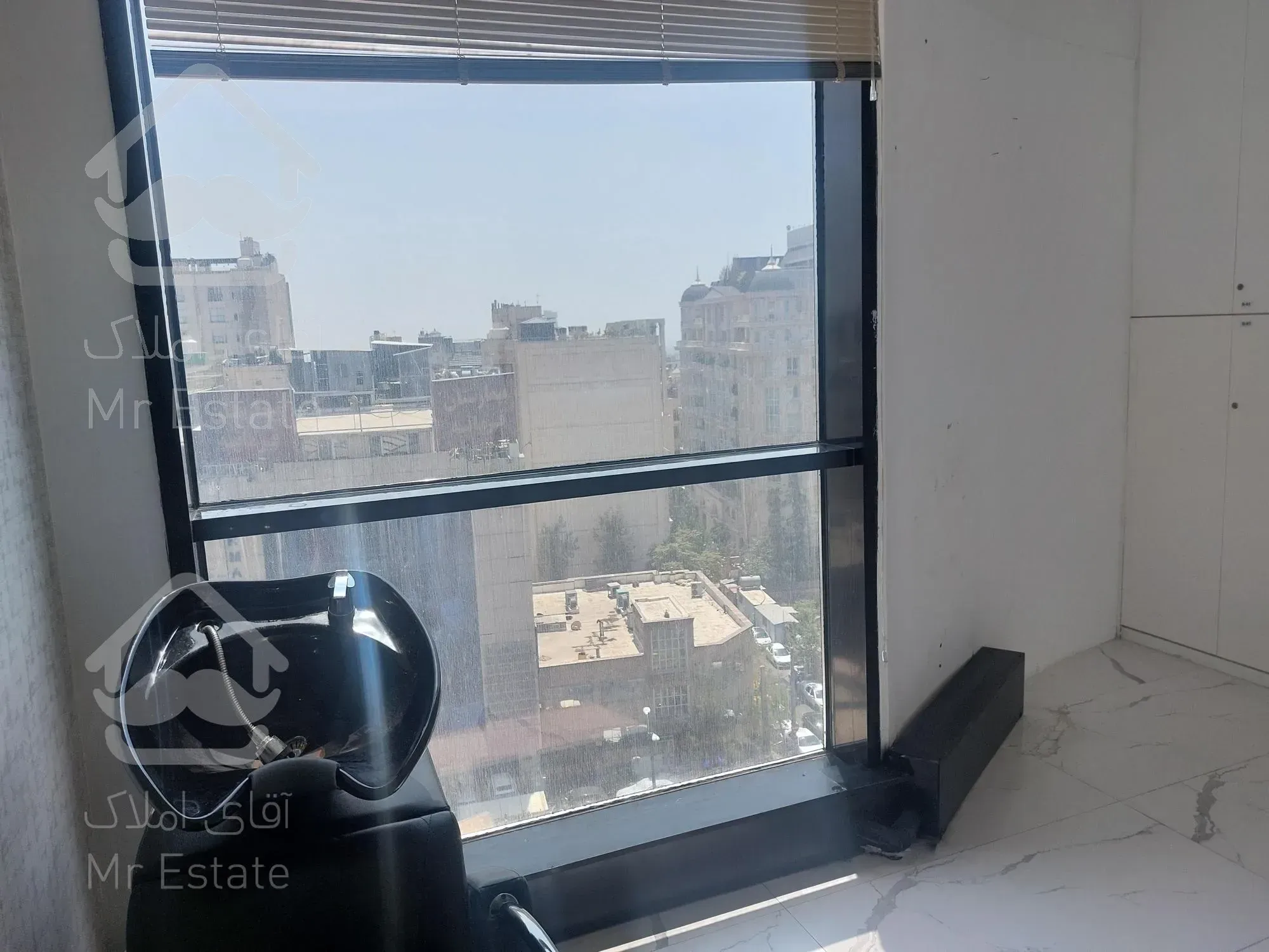 ۵۸۰ متر آپارتمان اداری در فرمانیه