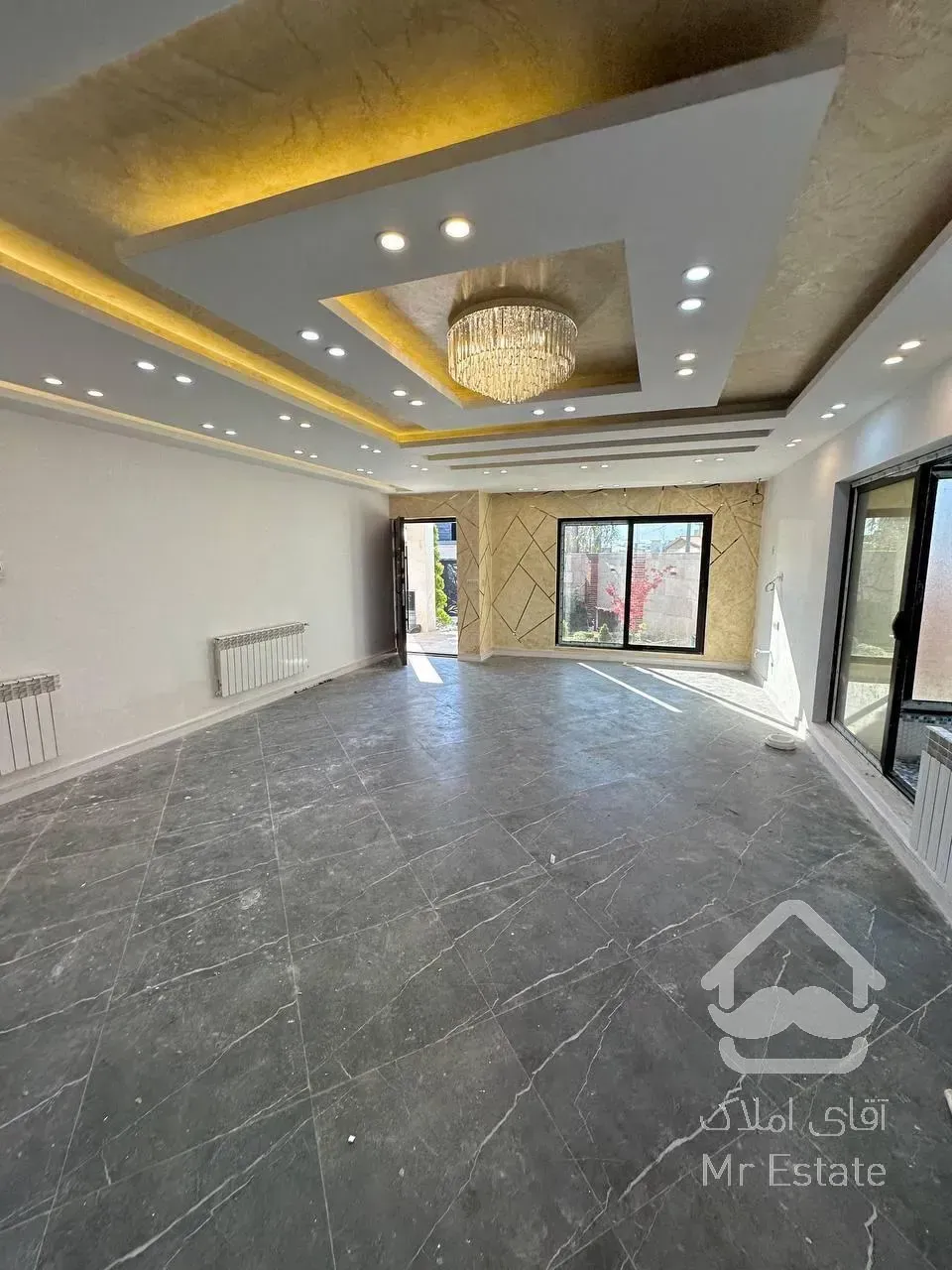 ویلا باغ فلت۳۱۰متری استخرداخلی خاص ولاکچری