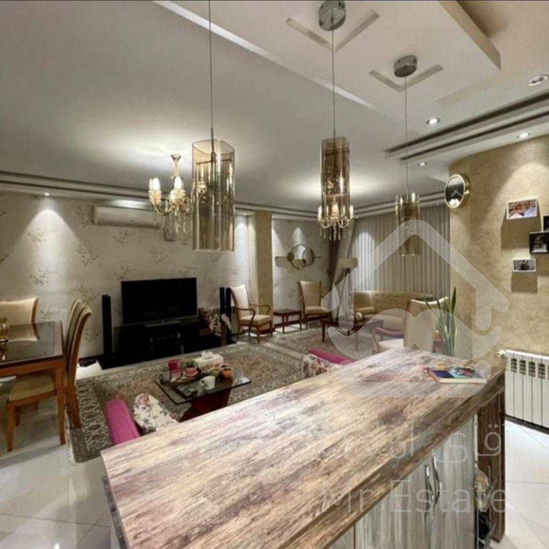 فروش اپارتمان ۸۰ متری دو خوابه در چهارباغ