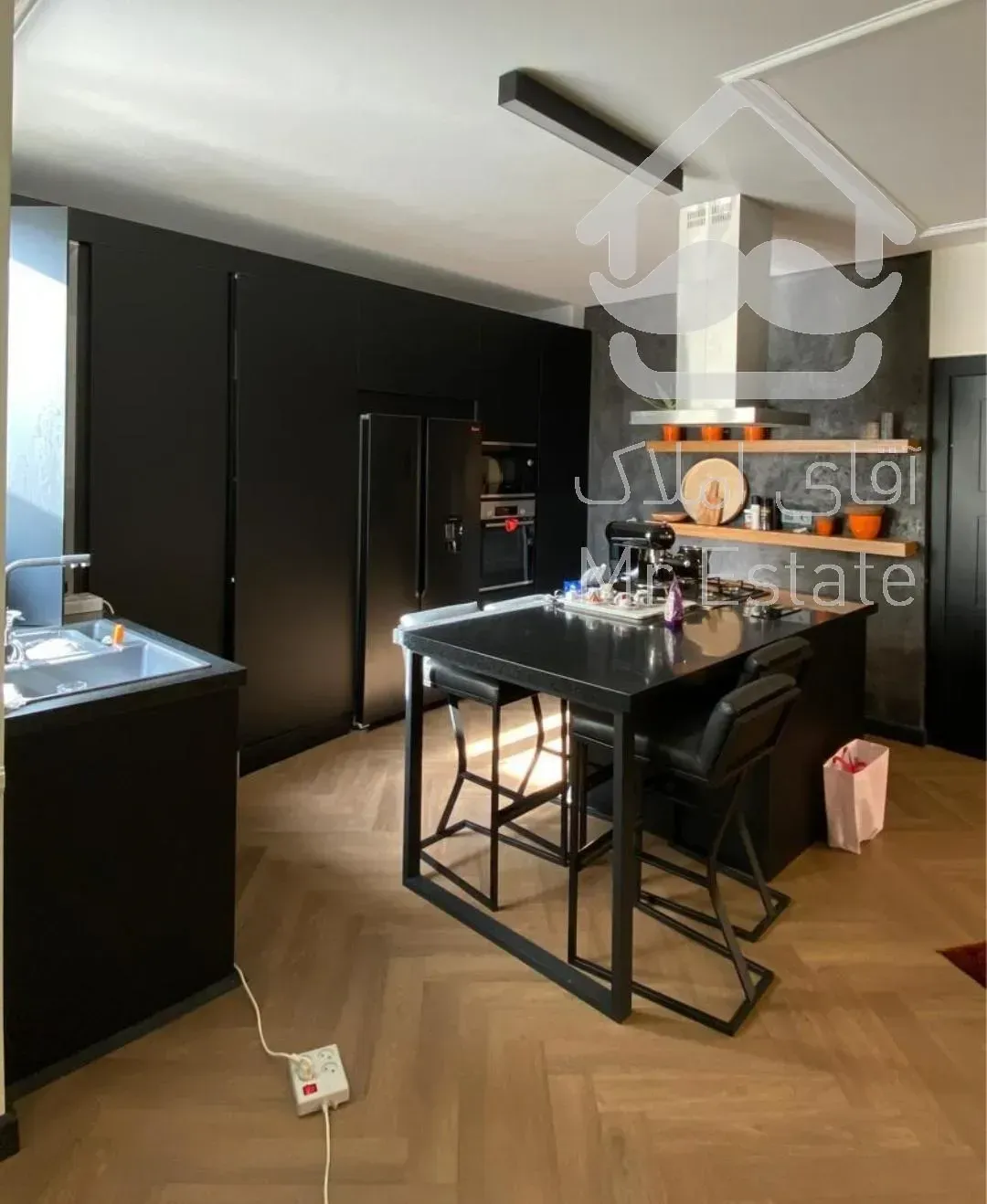 ۷۰ متر/دو خواب/دیزاین شده/پونک کمالی