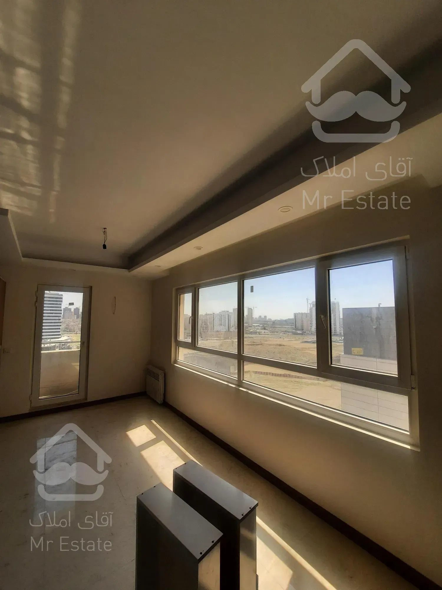 ۱۱۰متر نوساز + ۲ خواب / دریاچه باملند /طبقه آخر