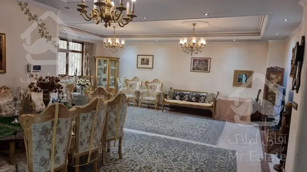 فروش ۲۲۰متر بنا ۱۲۵مترقدرالسهم ۲نبش ظفر