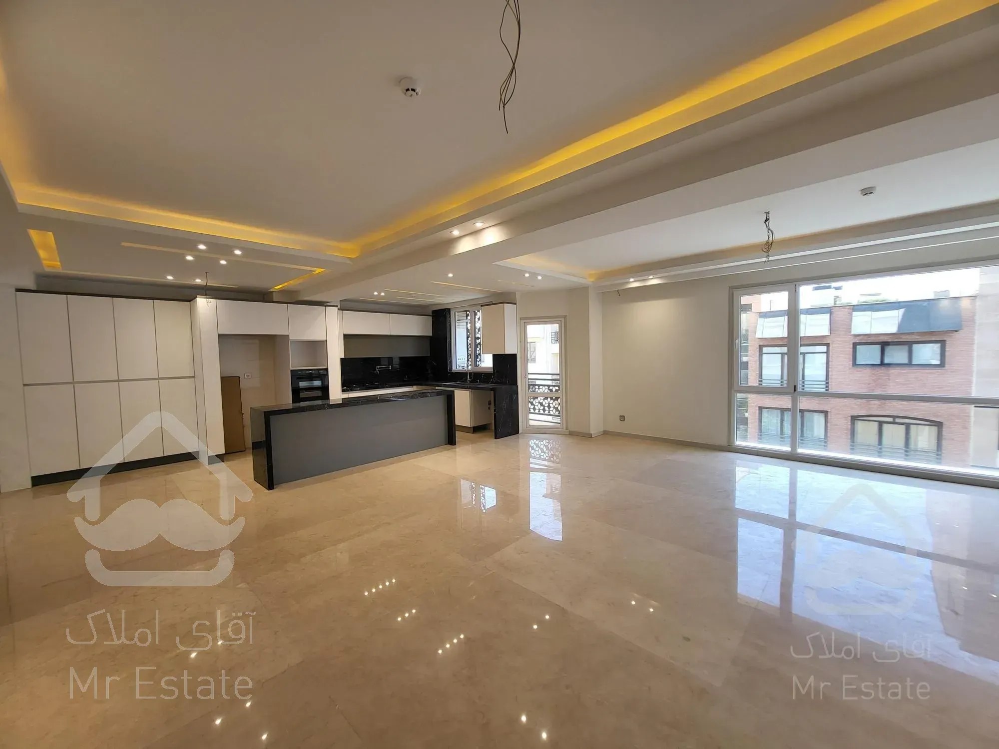 شهرک غرب 150متر 2پارکینگ (غرق در نور)