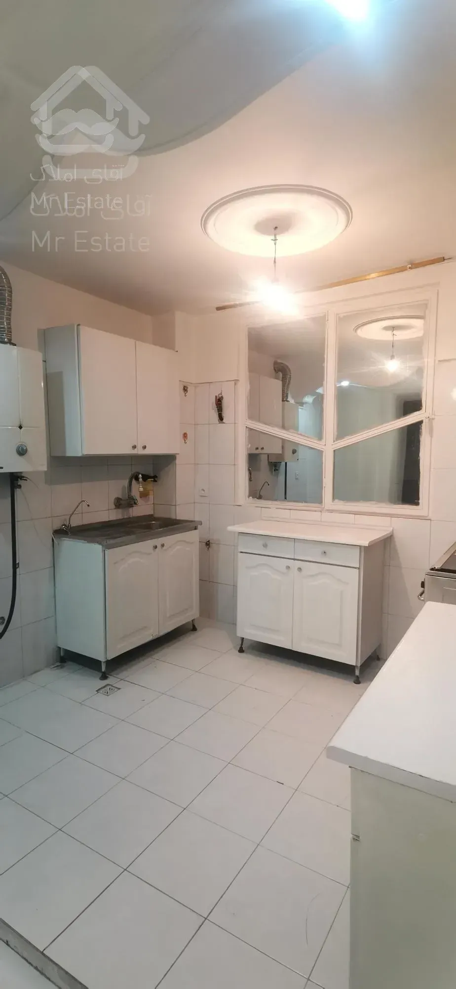 60 متری طبقه اول پارکینگ دار