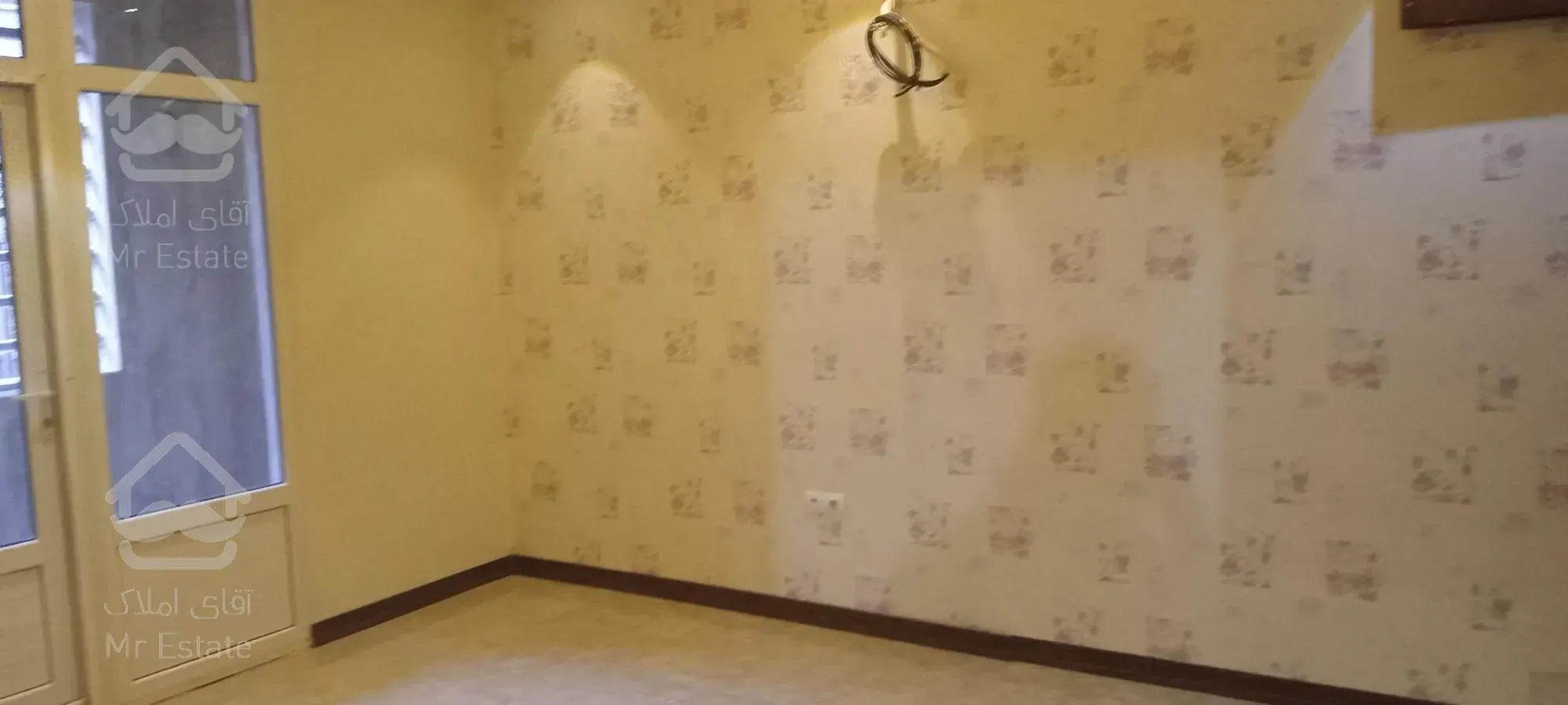 ۲۴۰ متر /۳ خوابه/فوق مدرن/ دریاچه چیتگر